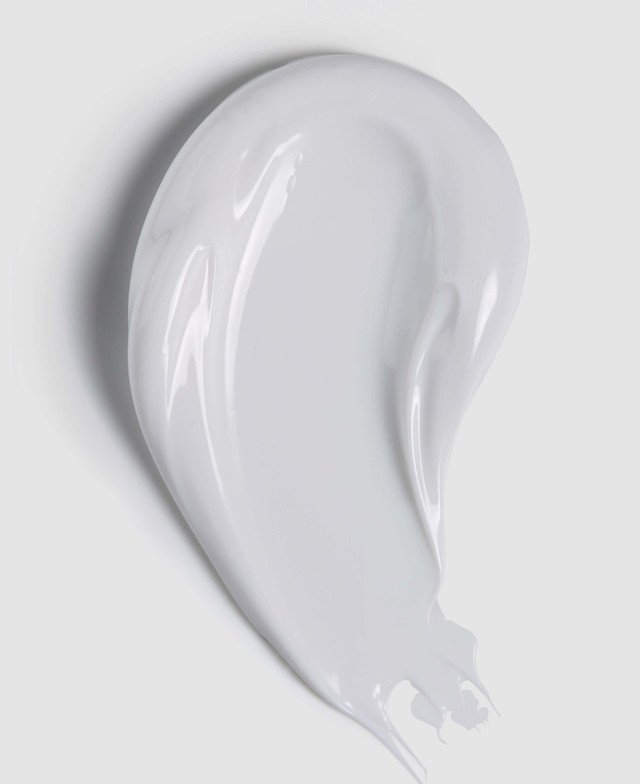 FG-EMSCRS125-RAD-SHIELD-MINERAL-SUNSCREEN-03__20695.jpg