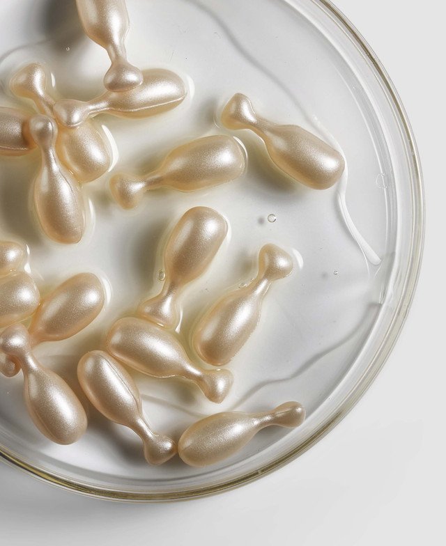 FG-FCMHOC030-VITA-ANTIOXIDANT-HYDRATING-OIL-CAPSULES-04__13394.jpg