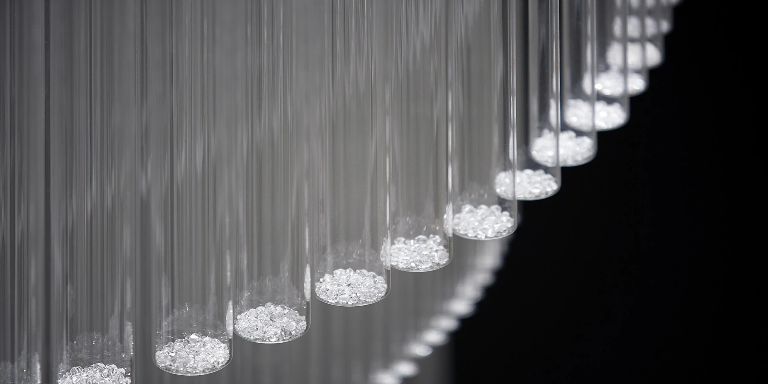 Eva_Menz_Nairobi_Cascade_glass_light_detail.jpg