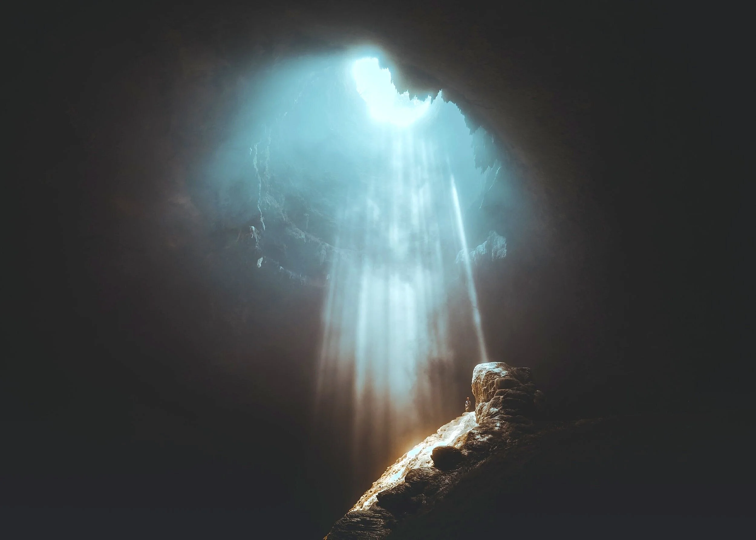 Jesus Resurrects Lazarus