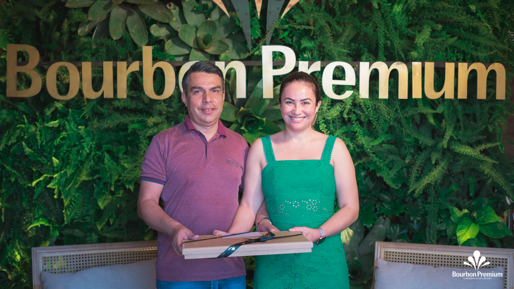 Romualdo e Sheila Salgado, casal de clientes durante a entrega do Residencial Bourbon Premium, em Setembro de 2020.