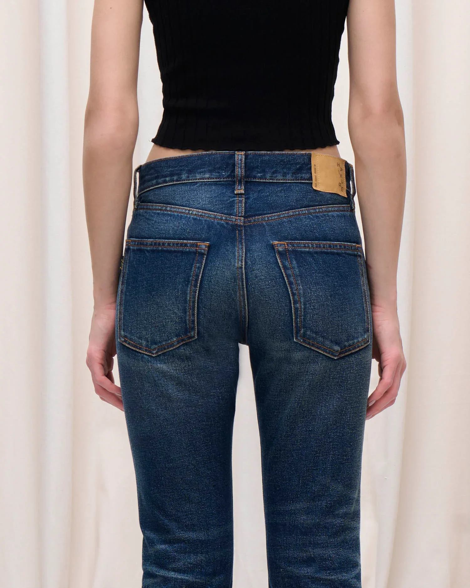 HAIKURE_Jeans_02.webp