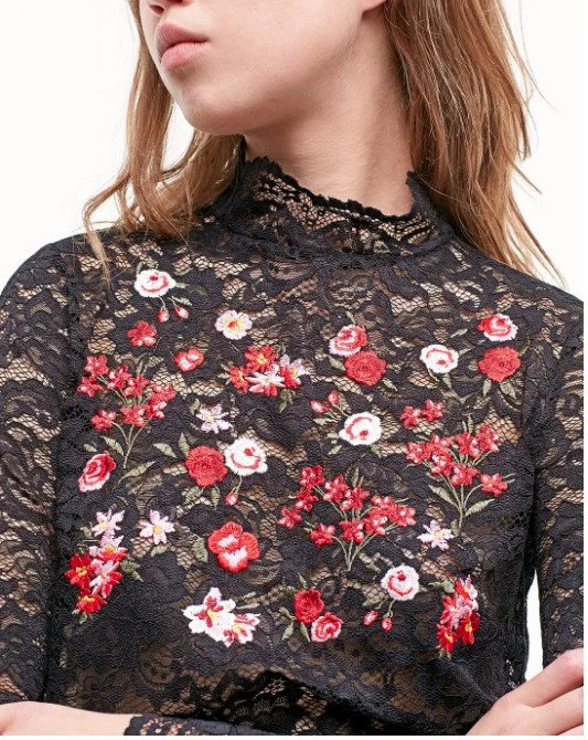 Floral embroidery design - STRADIVARIUS