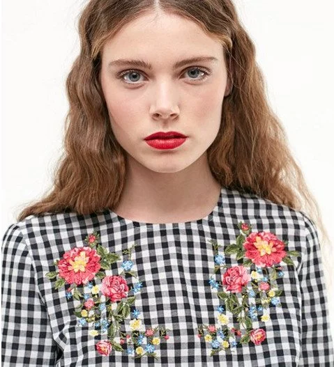 FLORAL EMBROIDERY DESIGN