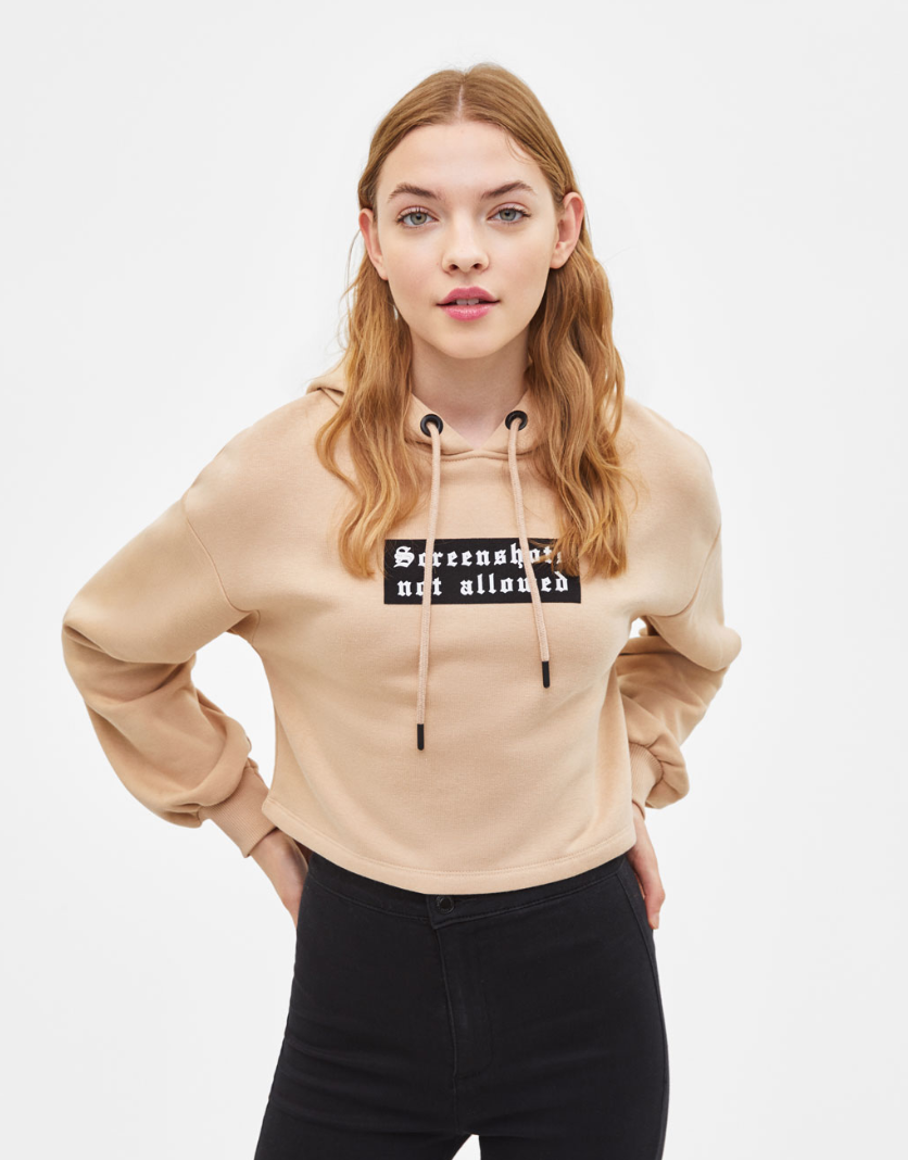 BERSHKA - TEXT