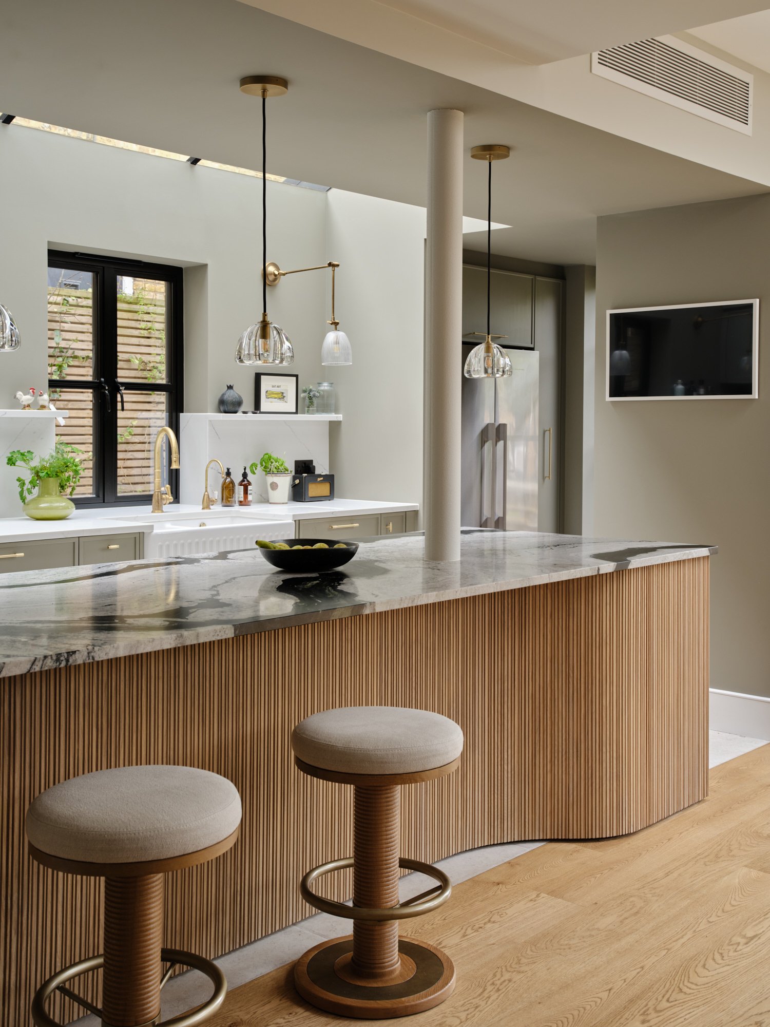 💷 How Much Does a Bespoke Kitchen Cost in 2026?