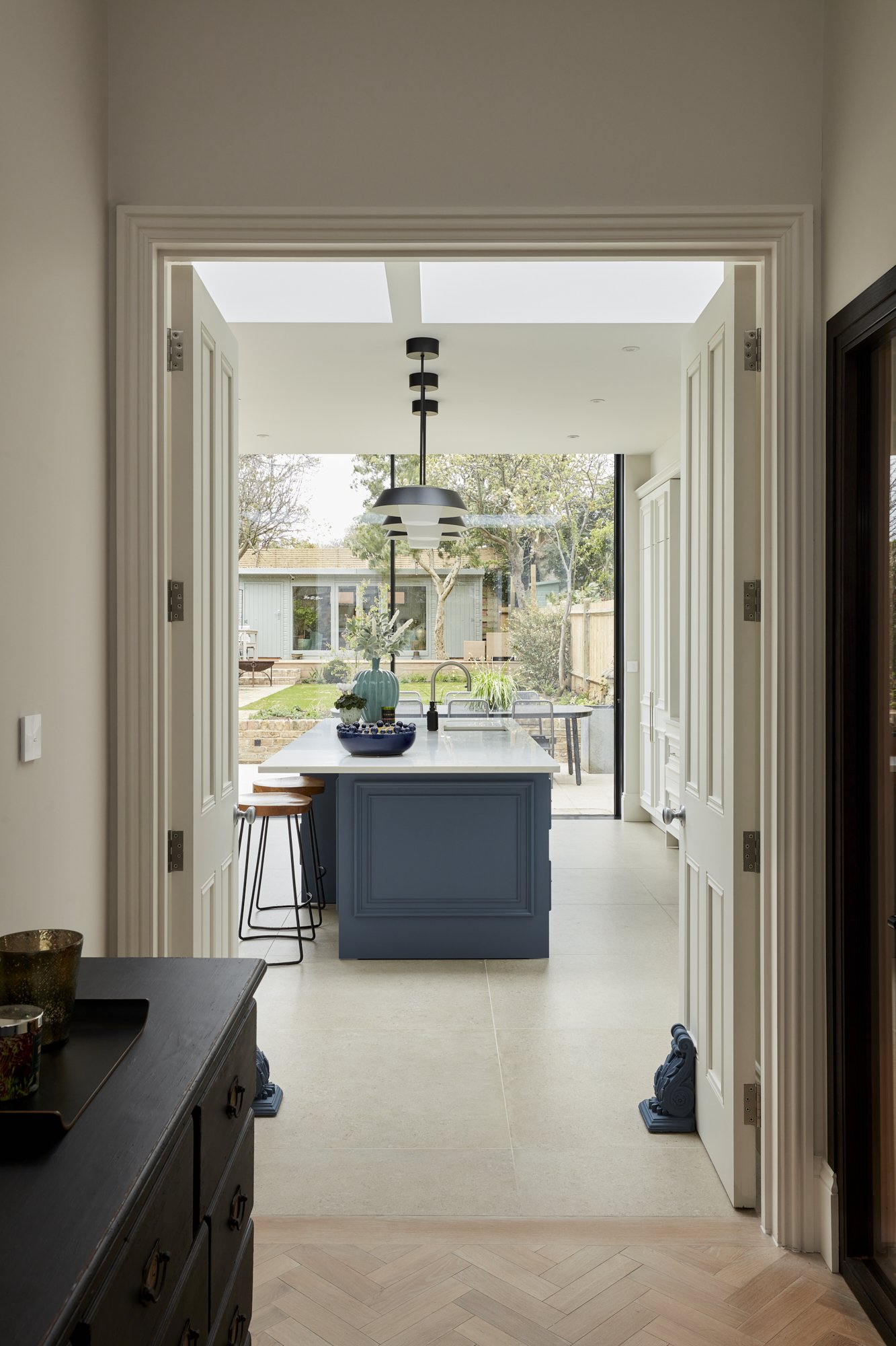Bead-Moulded Kitchen - London