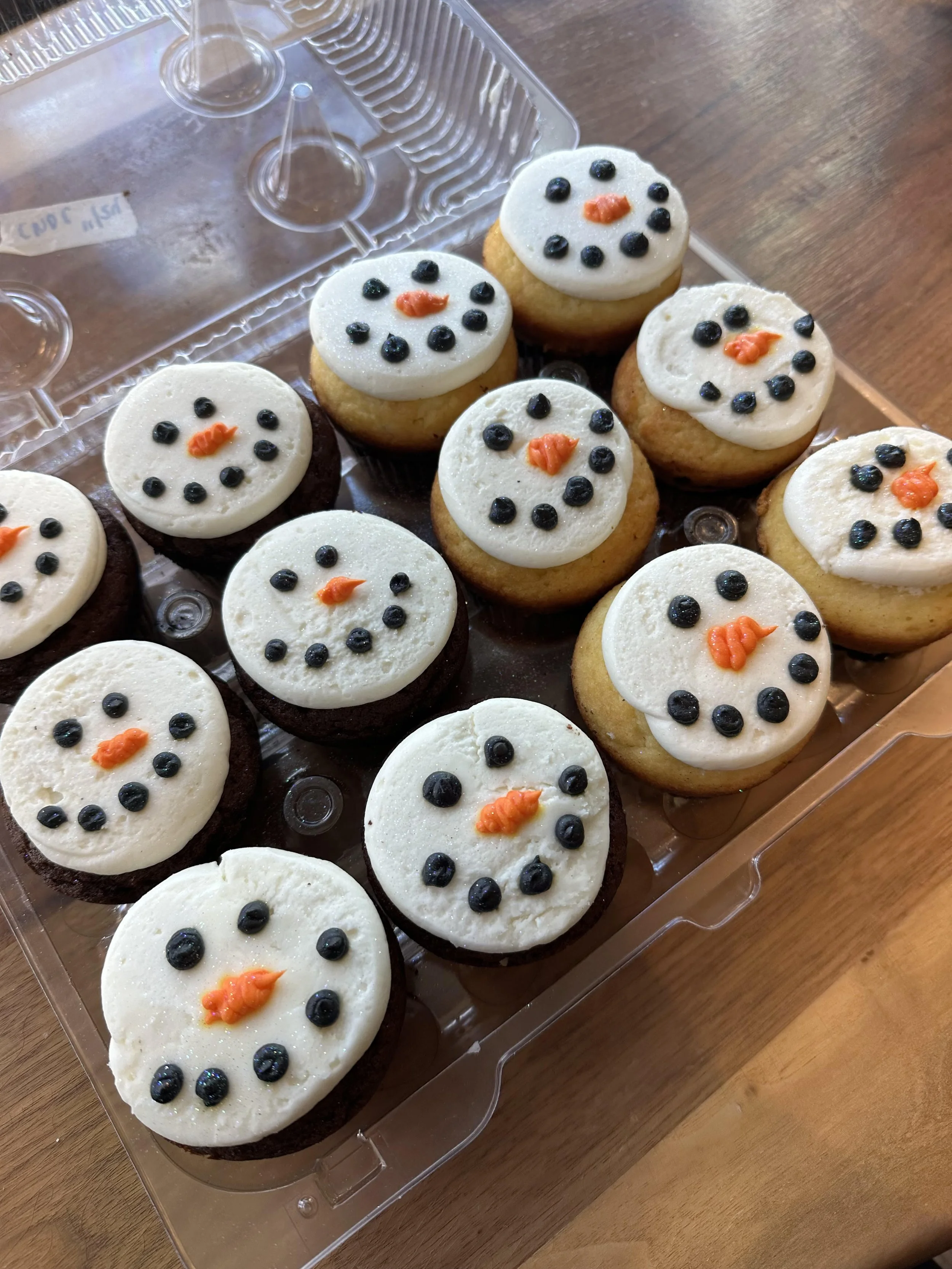 Snowman Cupcakes