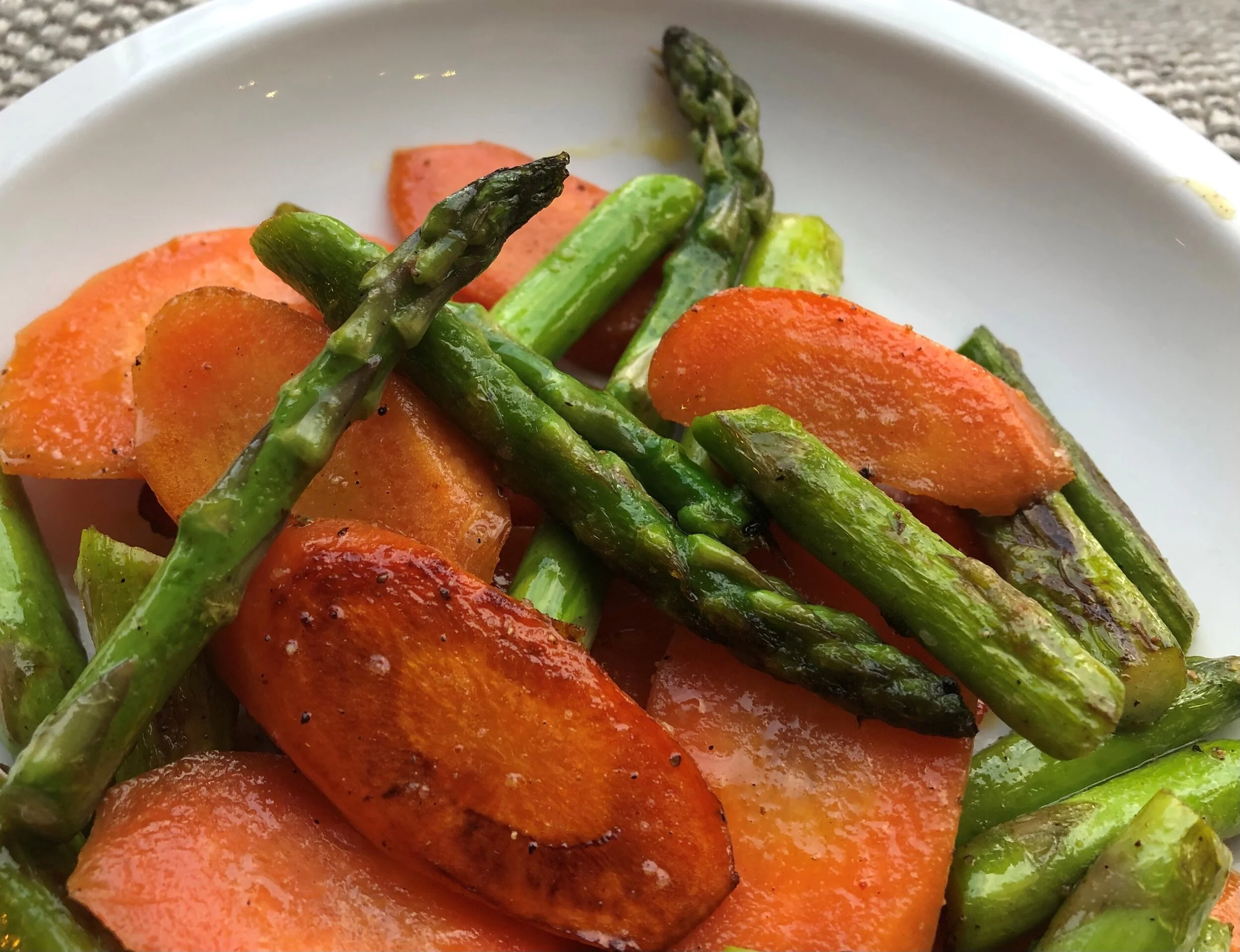 Pan-Roasted Carrots and Asparagus