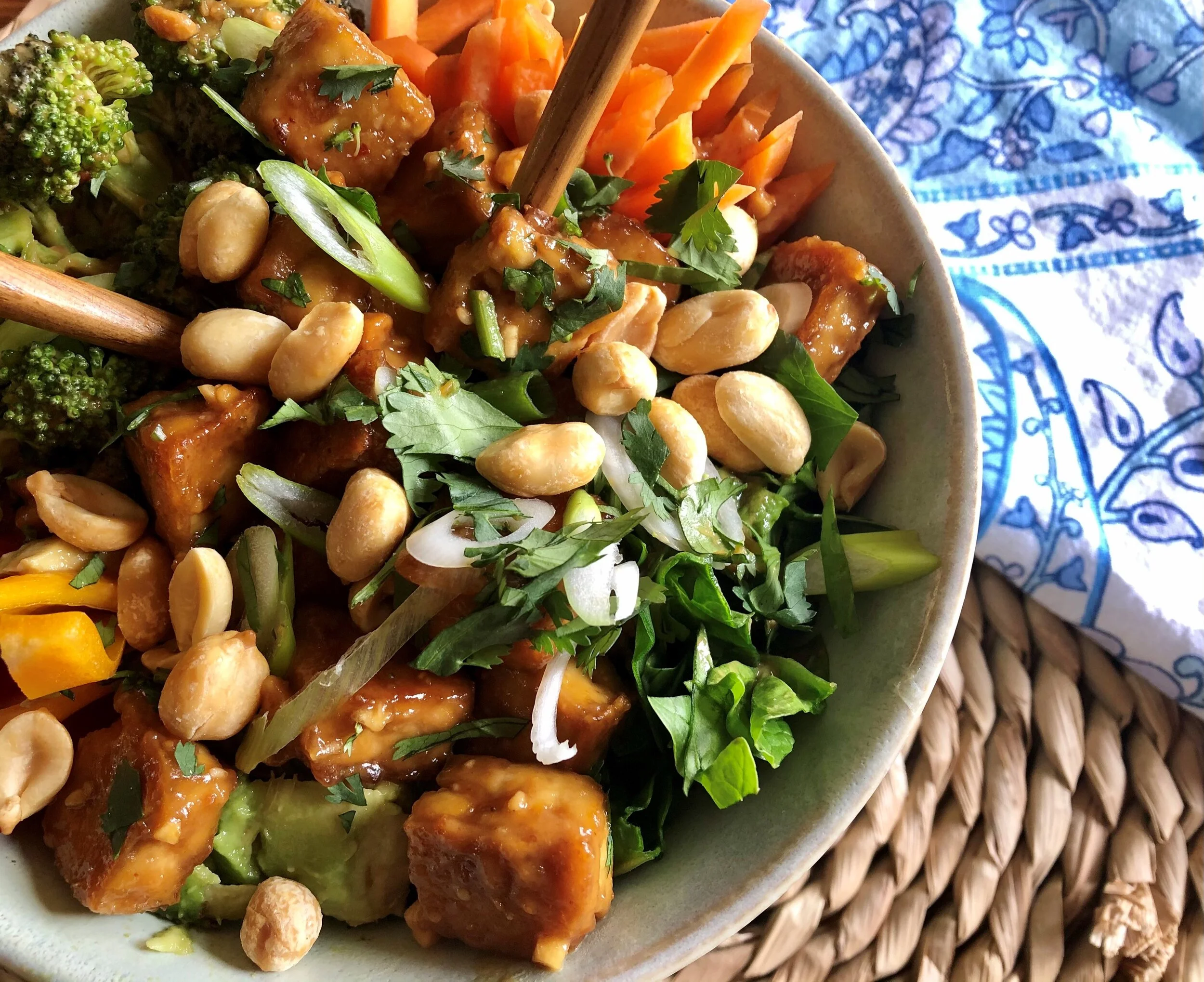 Vegan Broccoli Peanut Bowl with Crispy Tofu