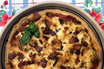 Deep Dish Tomato Bacon Pie