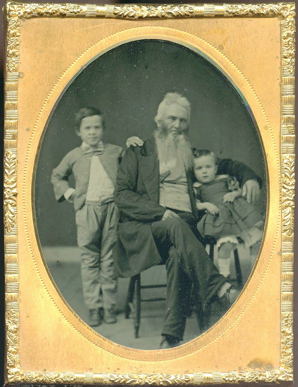 CasePh_2 Father and children.jpg