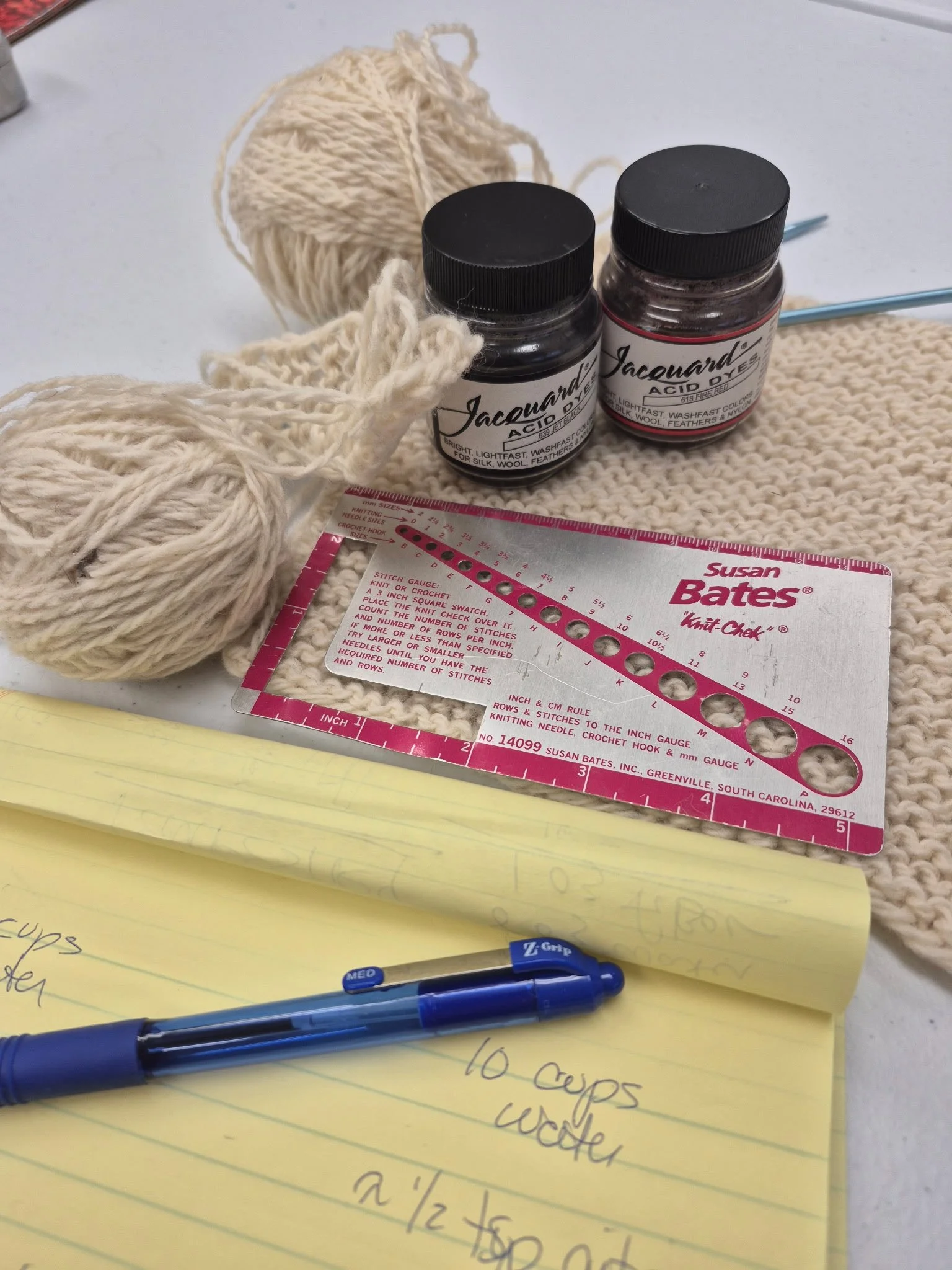 Making a plan for dyeing the yarn!
