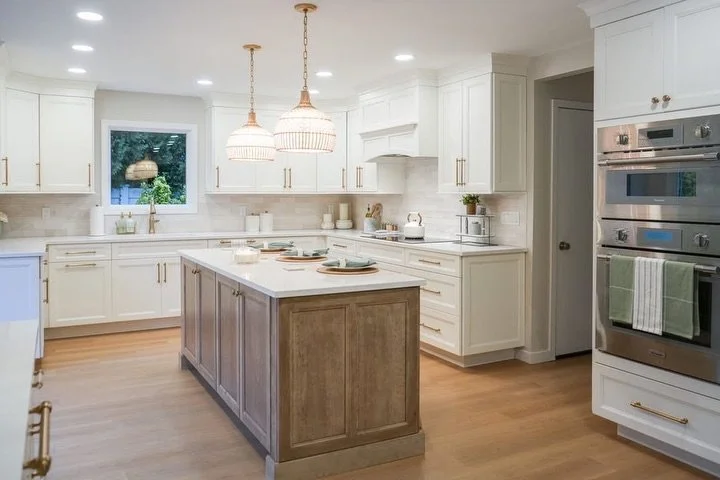 The Knight Lane Project

Working with our clients is a true collaboration. Every family lives differently, and our job is to design a space that reflects that.

For this kitchen, the homeowners requested that the view from their island face the backy