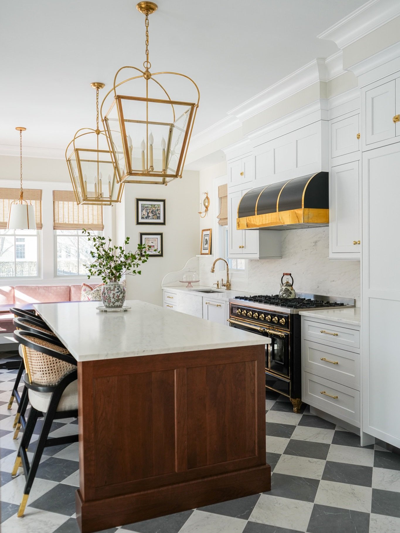 The Sixth Street Project

Welcome to our Sixth Street Project- a kitchen which has a confident balance between classic elegance and playful personality. The perimeter&rsquo;s crisp white cabinetry keeps the space feeling light and timeless. Soft-blus