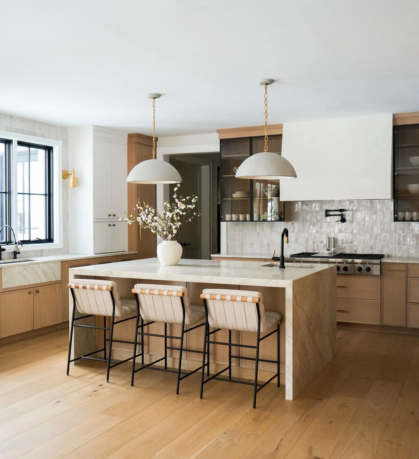 The Rise Project

Cabinet Line: @mousercabinetry 
Door Style: Portrait
Wood Species: Quartersawn White Oak
Finish: Bayside

Counter-wall Cabinets 
Wood Species: MDF+
Finish: Divinity