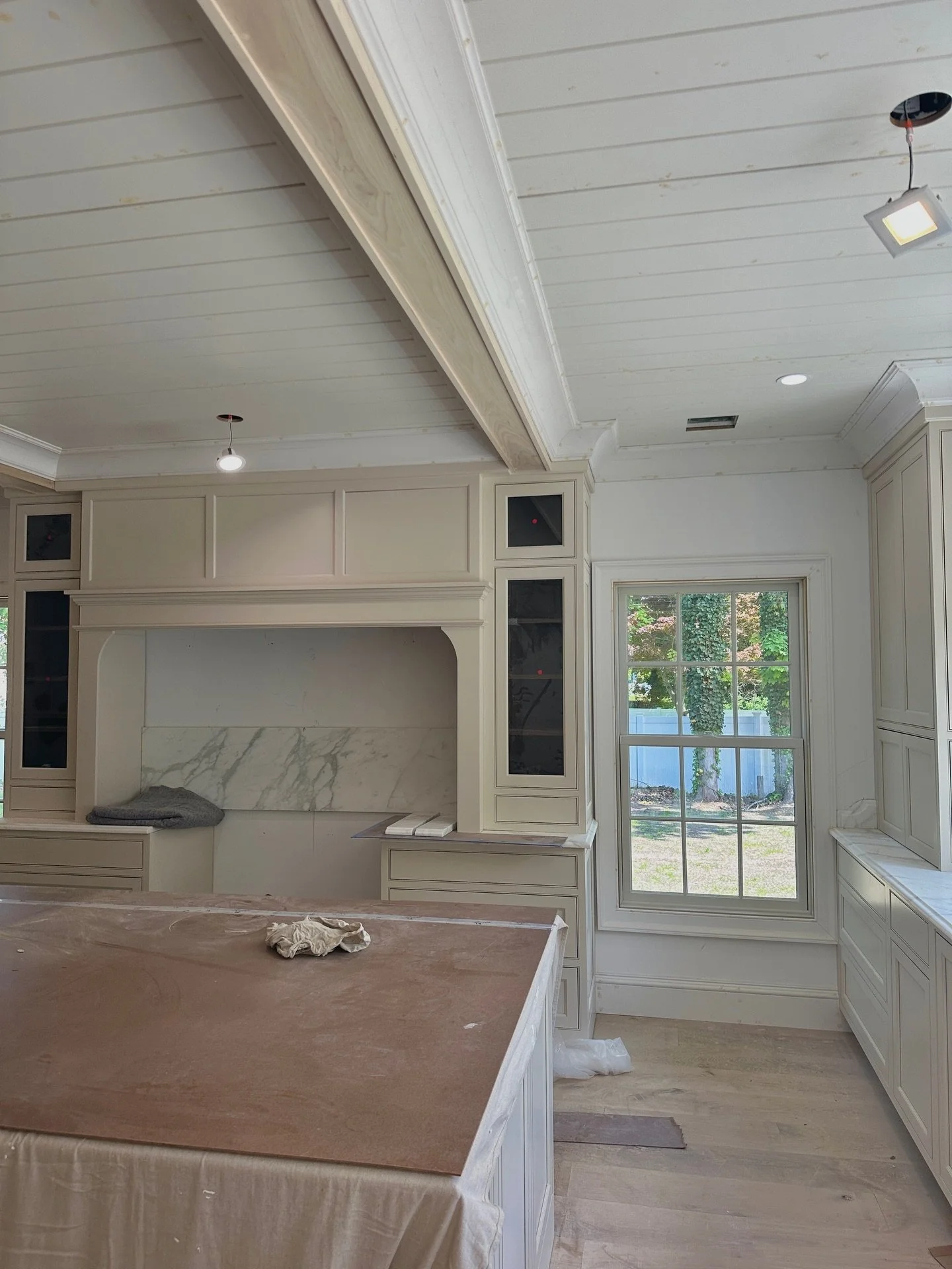 What we have in the &lsquo;works&rsquo;! This project in St James is wrapping up just beautifully. 

In order of appearance:
The Kitchen
A pantry
Wet-bar
Master Bath
Laundry room
Home Office