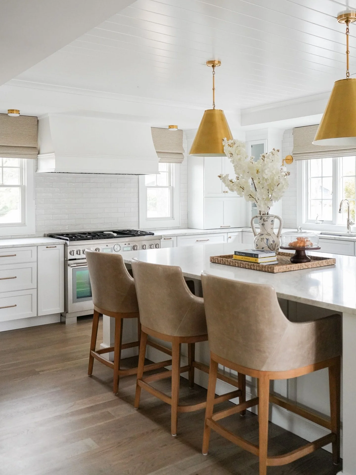 The Long Bow Court Project Part I

Kitchen, Bar &amp; Desk

Cabinet Line: Yorktowne Cabinetry
Door Style: Lansing
Wood Species: Maple
Finish: Sea Salt 

Interior Design: @jeanneallendesign 
Construction: @mlaietacontracting