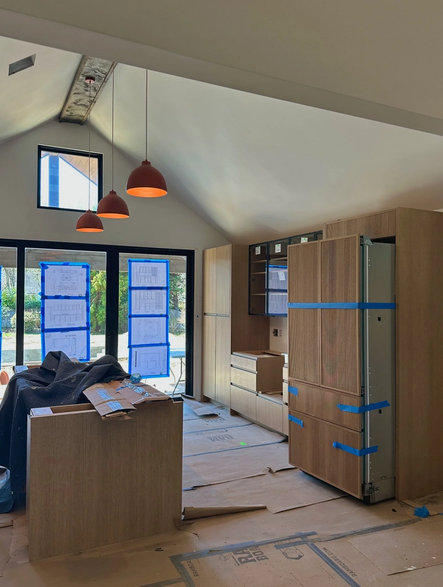 In the Works: Where it started vs How it&rsquo;s going! 

Checking in on our project in East Hampton. You&rsquo;ll want to zoom in on those custom, reeded refrigerator panels. An unexpected pop of texture, and a great reminder that little details mat