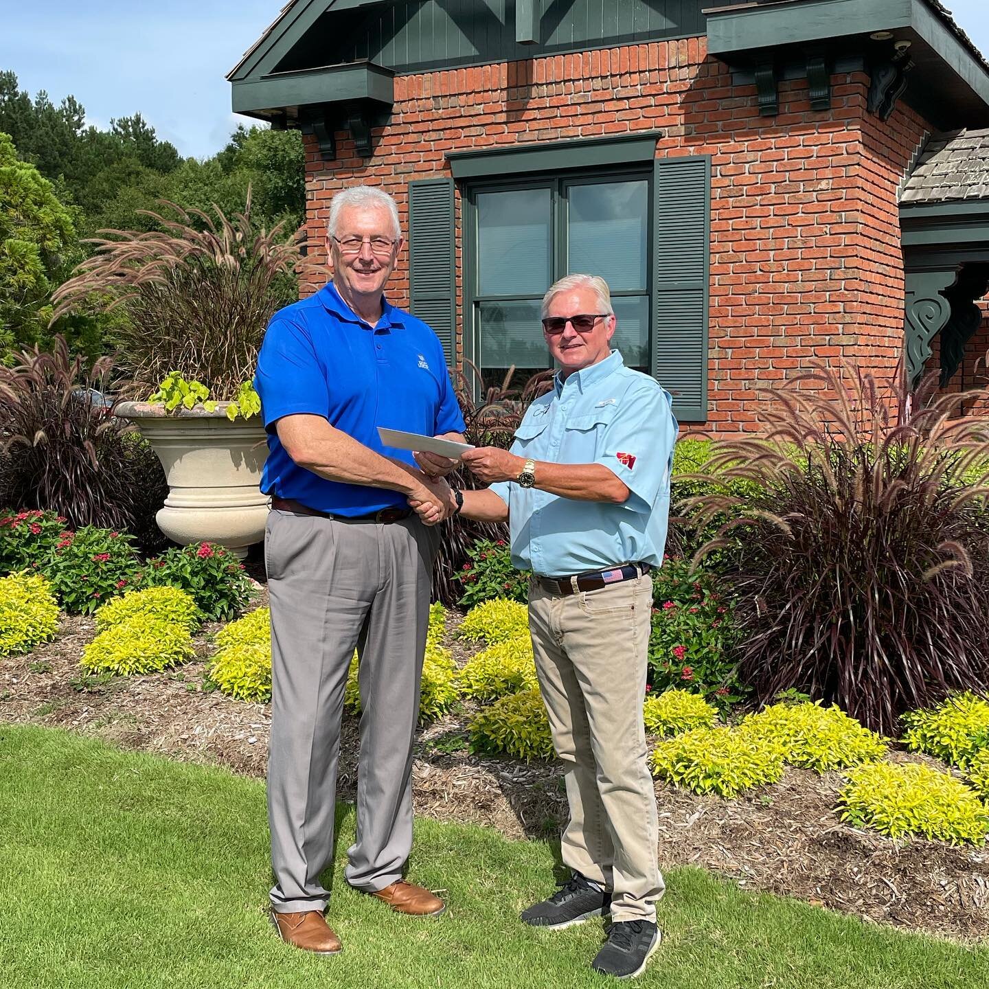 Happy Anniversary to River Landing Gatehouse Operations Manager Bobby Davenport! Bobby is celebrating his 25th year with Murphy Family Ventures, and he holds the distinction of being the employee with the longest length of continuous service at River