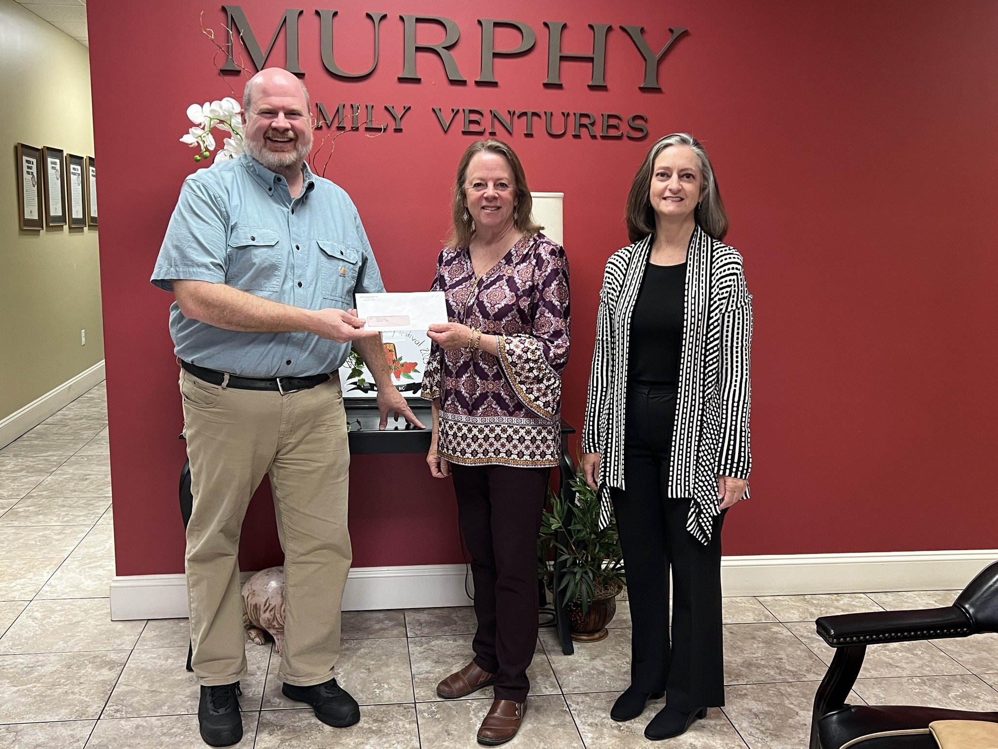 Congratulations to IS Admin Asst Tech Support Tami Donnelly on being with MFV for 20 years!! IS Manager Johnny Diggs said, &quot;Over the years, Tami has been the face and voice of IS. She has a great relationship with everyone and keeps everyone pos