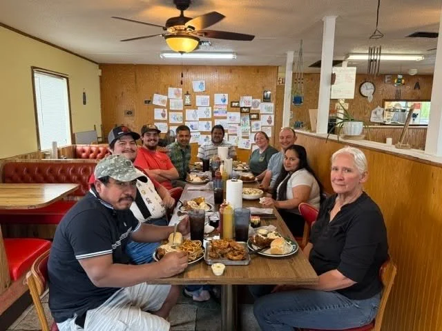 Forest Oak Sow Farm celebrated their April Scorecard win last week with a trip to Grammy&rsquo;s Kitchen in Sheldon, MO! They all enjoyed their meals, and you never leave Grammy&rsquo;s feeling hungry!