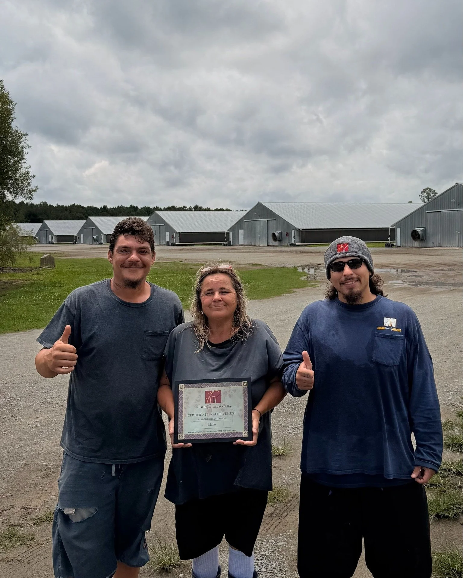 Celebrating two recent 1st place closeout finishes at Mako and Leader Farms! 👏

First photo: Mako Farm, pictured left to right &mdash; Josh Hernandez, Manager Linda Hernandez, and Angel Martinez.

Second photo: Leader Farm, pictured left to right &m