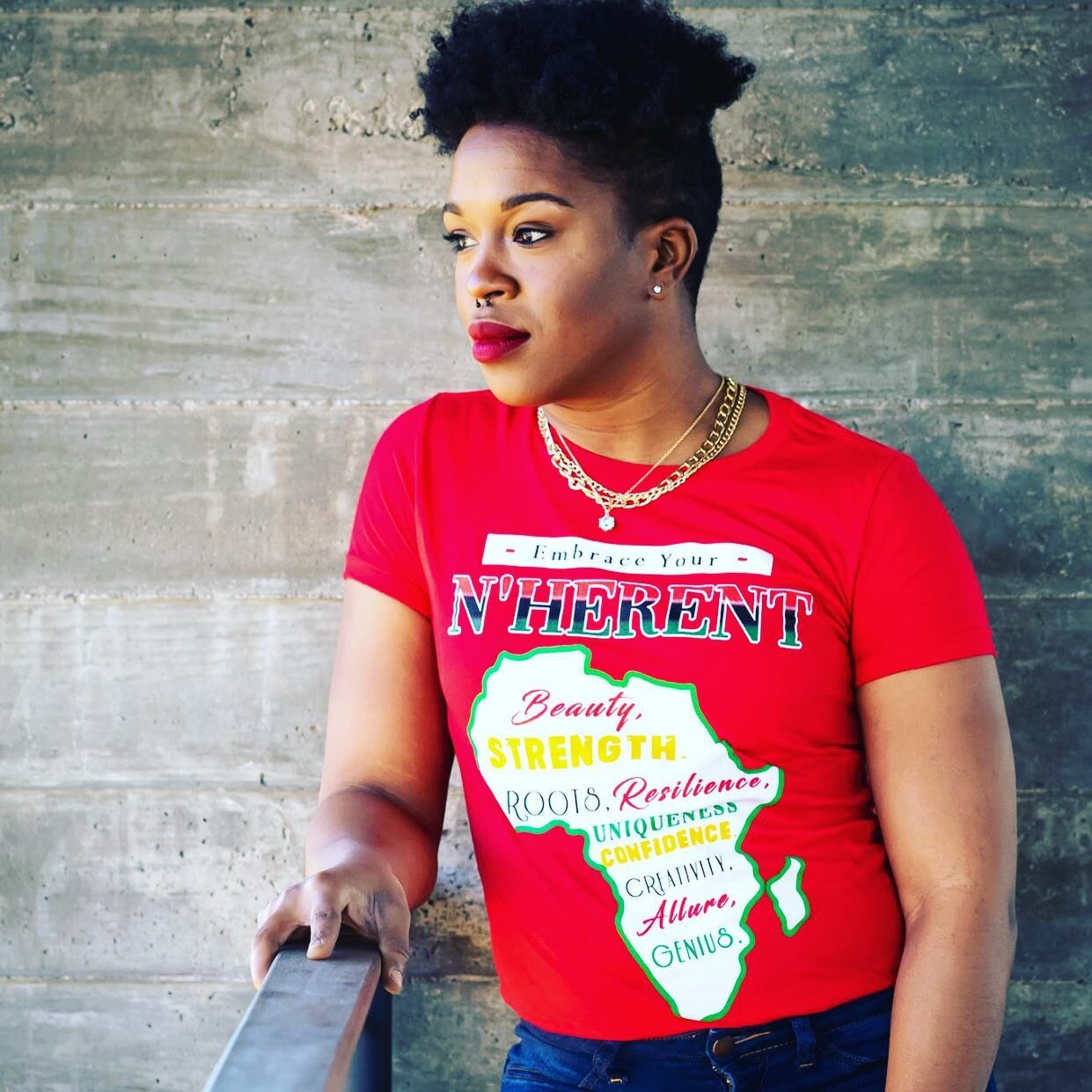 Our inspiring history didn&rsquo;t begin with slavery!! 🔥🔥Embrace your N&rsquo;herent Beauty🤎 Order your T-today Represent # BlackBeauty
#Africa #Roots #kinksandcurls #embraceIt #loveIt #itsyou 
 www.nherentbeauty.com 
&quot;Inherently beautiful a