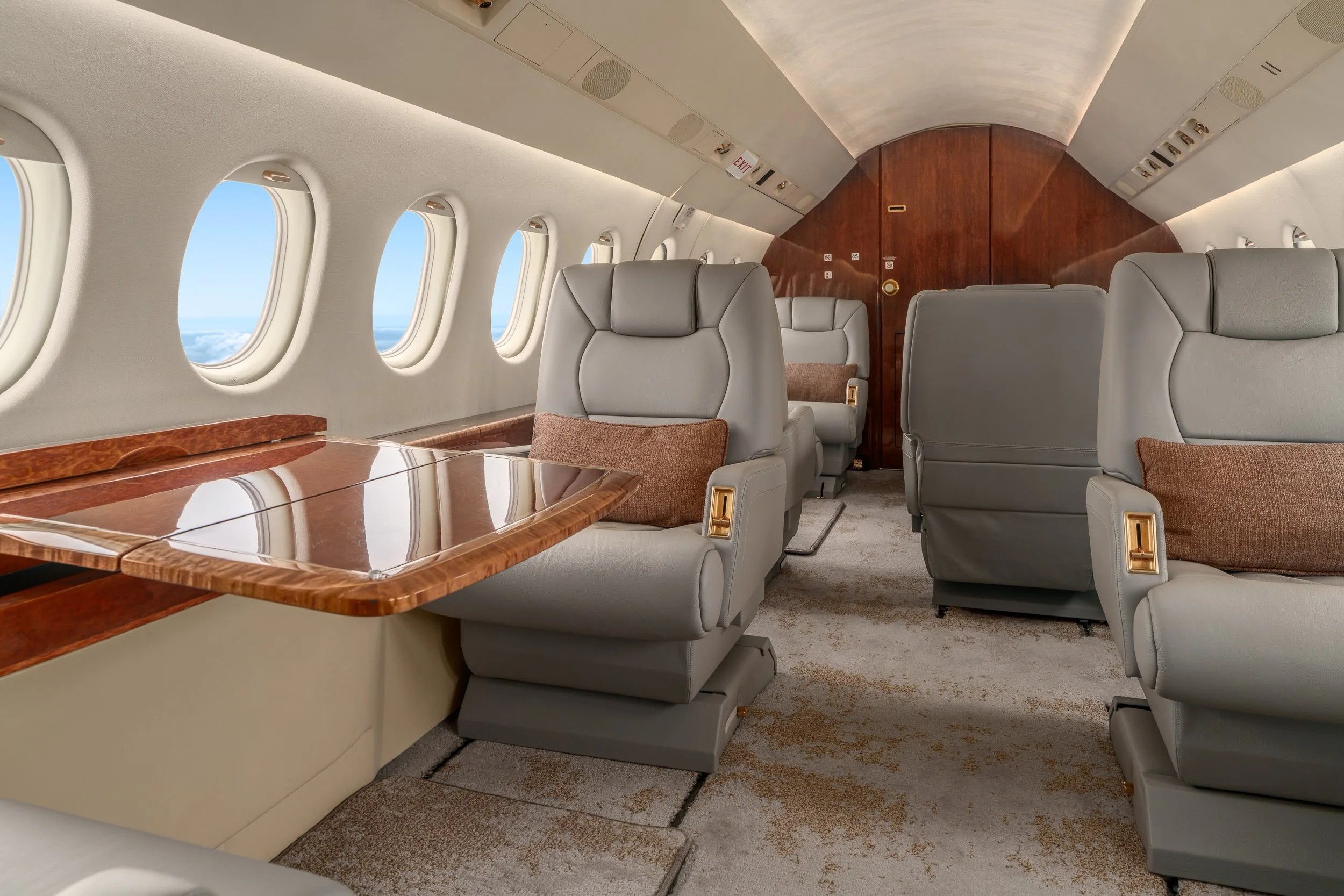 Dassault Falcon 2000 for M4 Aviation