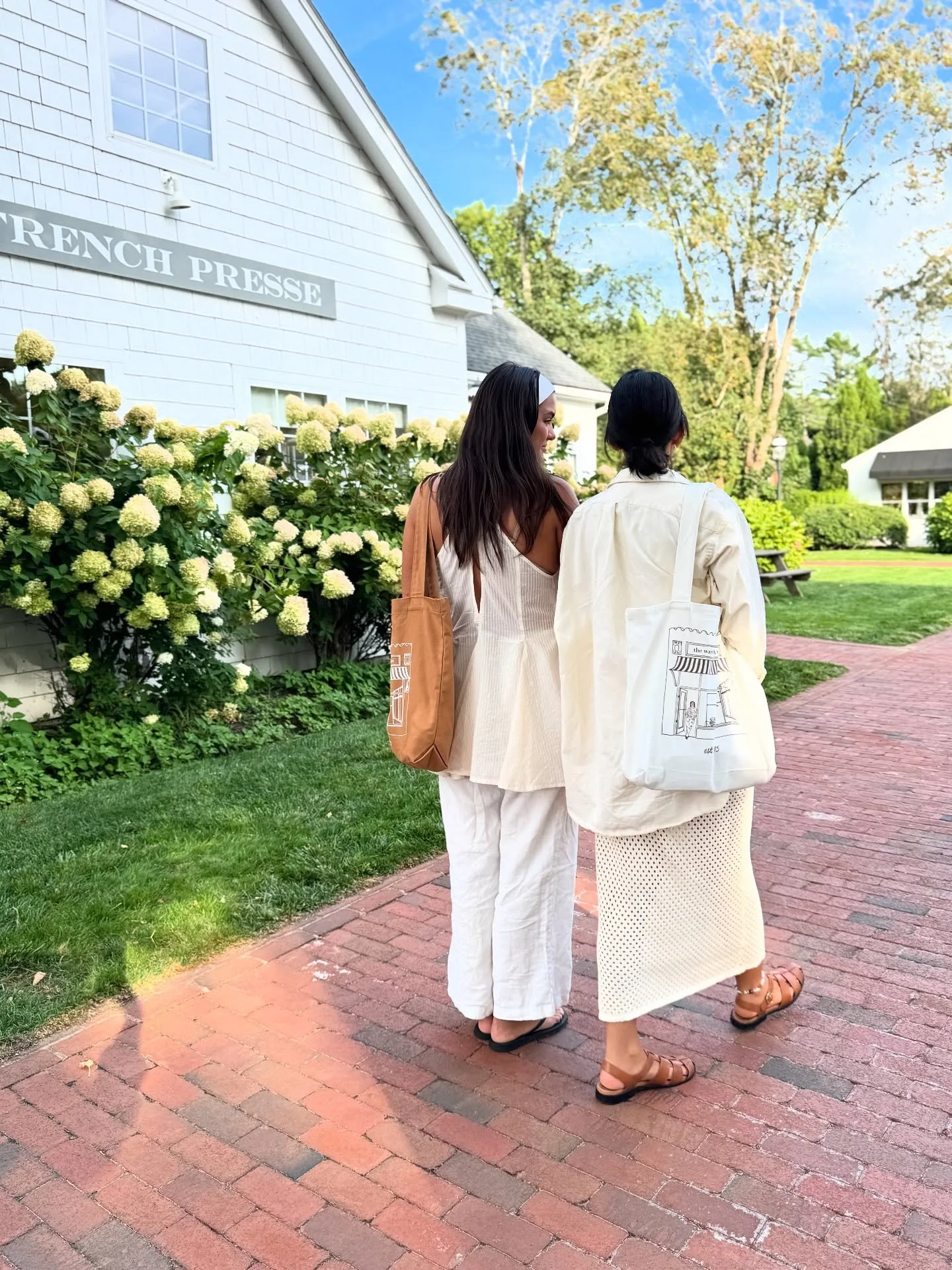 so long, summa.
see ya in the shop thursday!

&bull;
&bull;
&bull;
#prefall #autumntones #fauxfall #fallinmiami #freshrack #shoplife #shopgirls #endofsummer #outeast #hamptonsummer #fallfashion #shopkeepers #womeninbusiness #wardrobestaples #linenlif