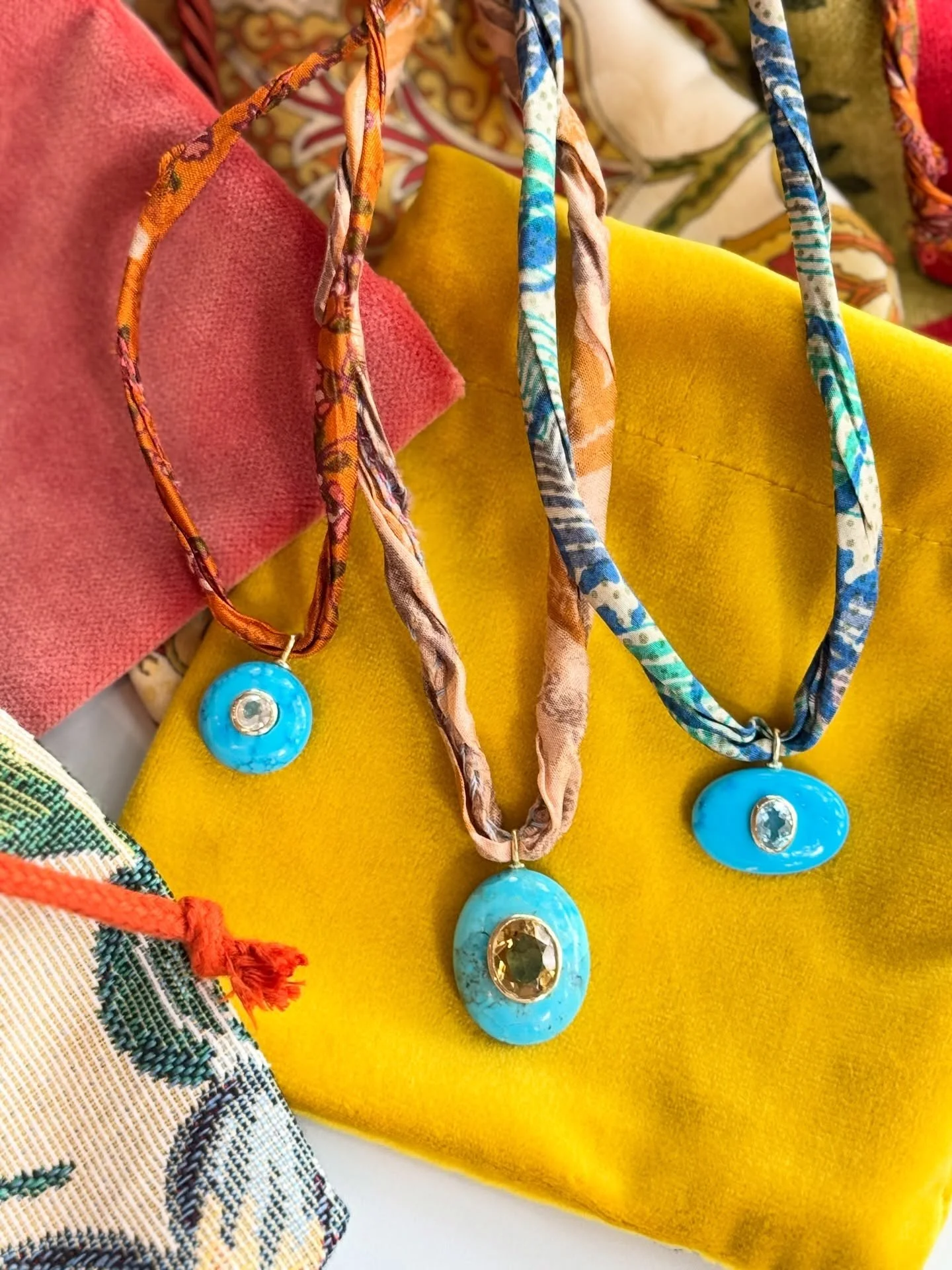 stack on the sunshine ☀️ 

#weekendwardrobe #turquoisejewerly #shopsmallmiami #coconutgrovemiami #miamishopping