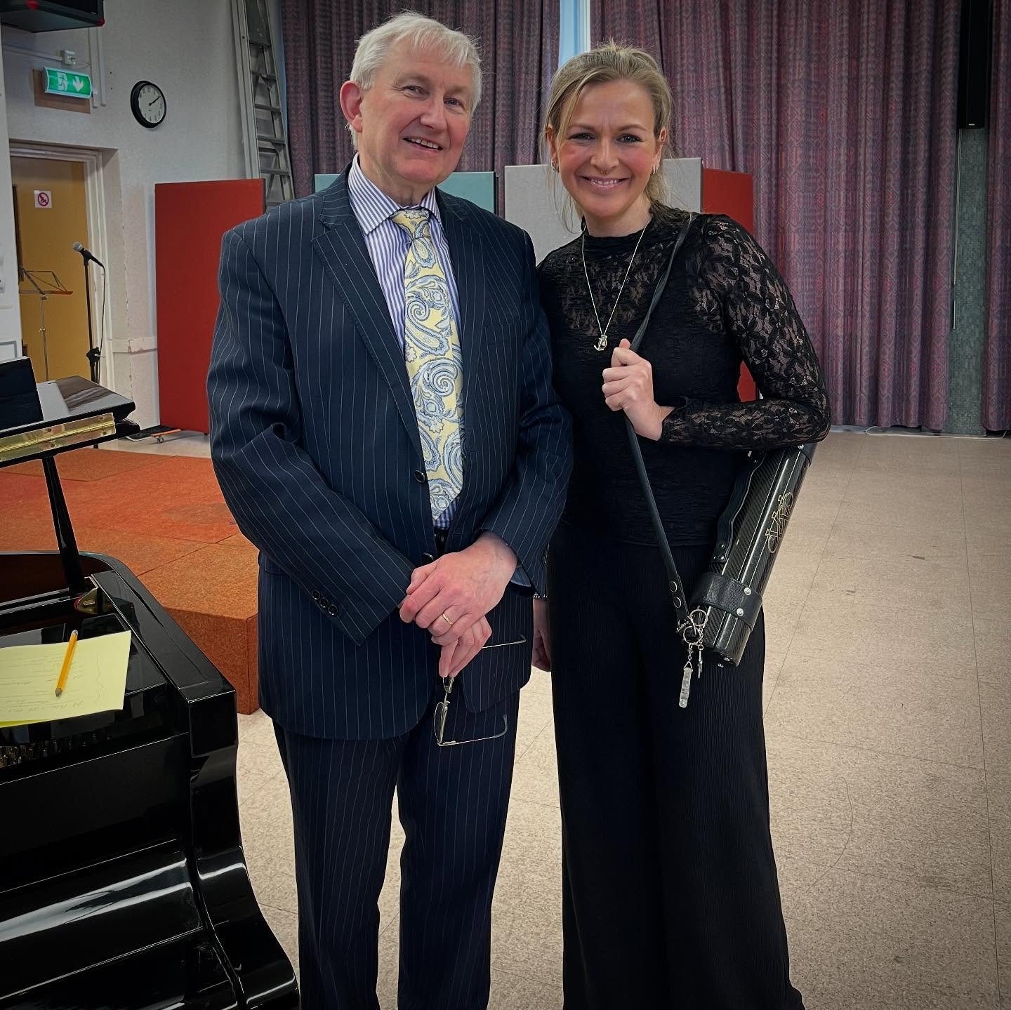 Monday Lunchtime Concert in Bromley 🎶 Such a pleasure to revisit this venue, always a warm welcome, and I love the building (brutalist, like my flat 🩶). It was also so nice to be playing with Adrian again (who I&rsquo;ve worked with for 30+ years!!