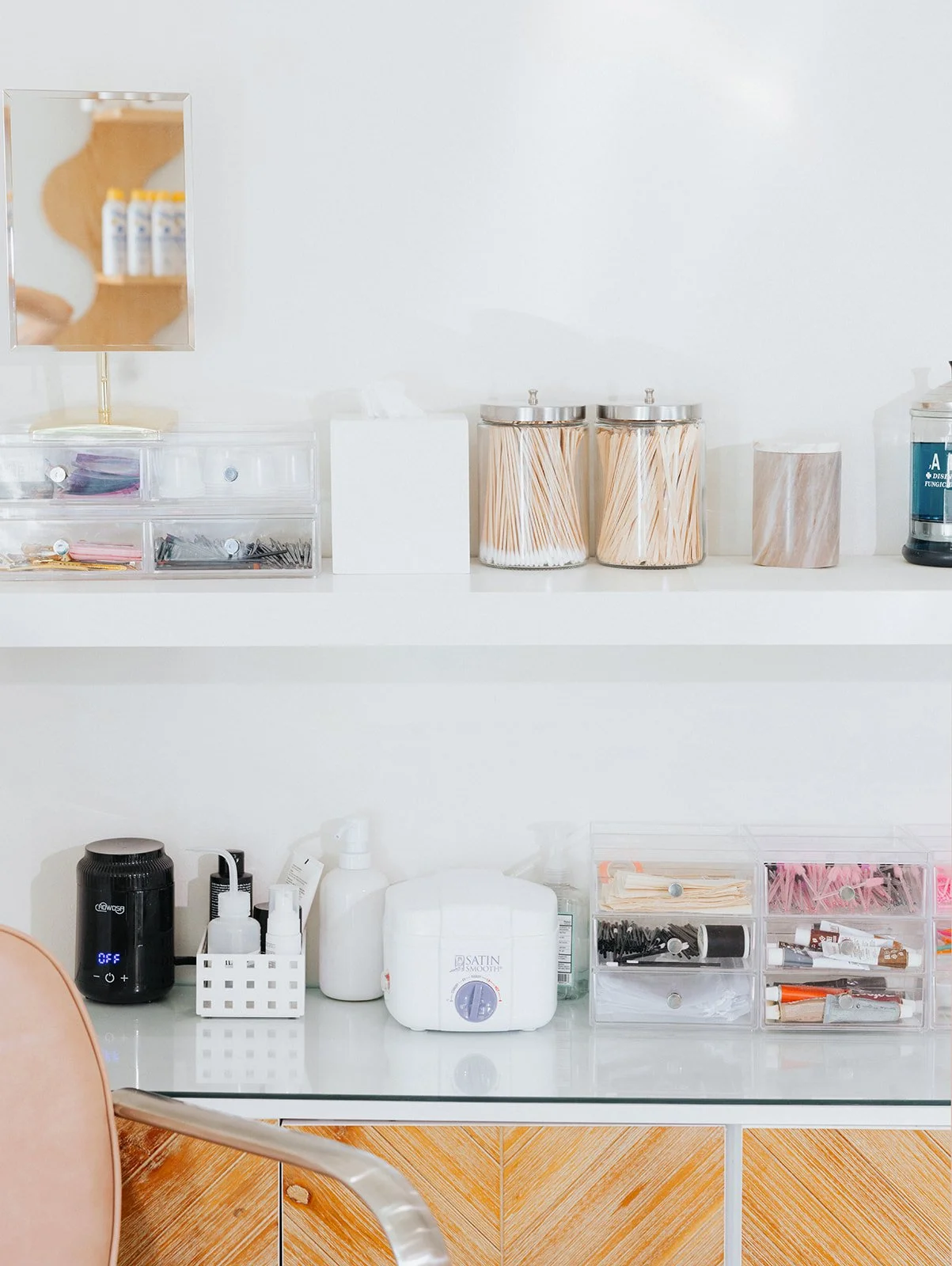 BROW TINTING & STAINS