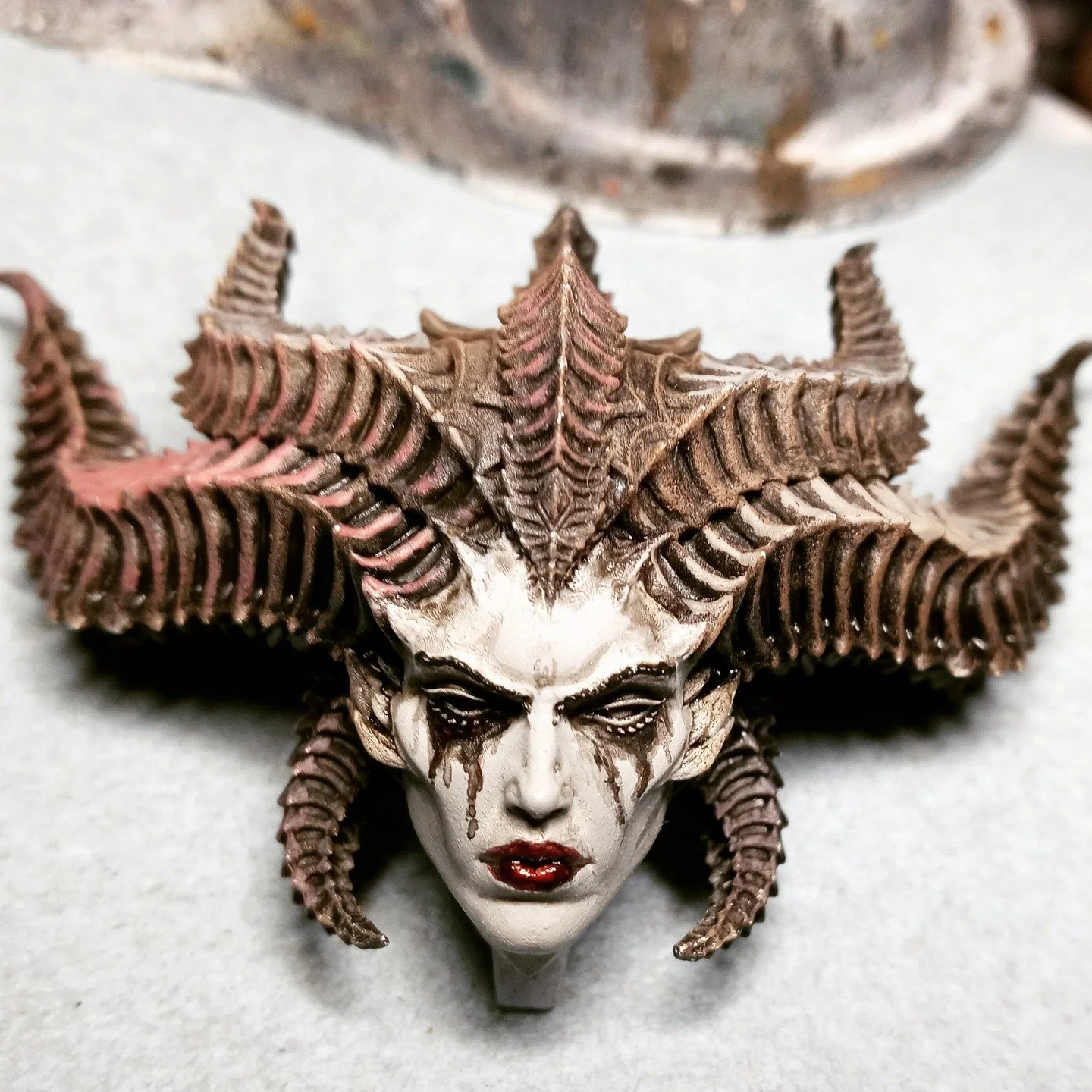 Lilith grants permission for all mortals to be so monstrously goth that people try to chase you off with torches and pitchforks. 

#diabloiv #fanart #3dprinting #3dart #artist