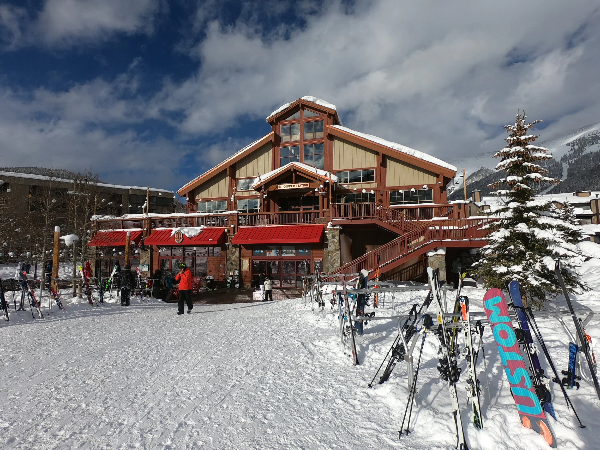 Several Colorado Ski Resorts Forced to Shutter Indoor Dining as COVID Cases Surge