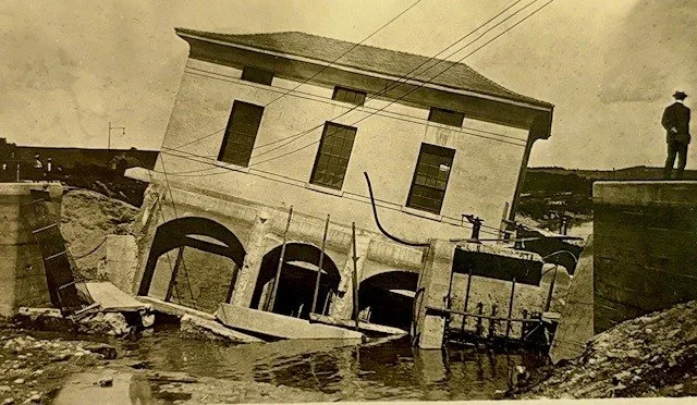 Erie Canal Walk and Lecture 