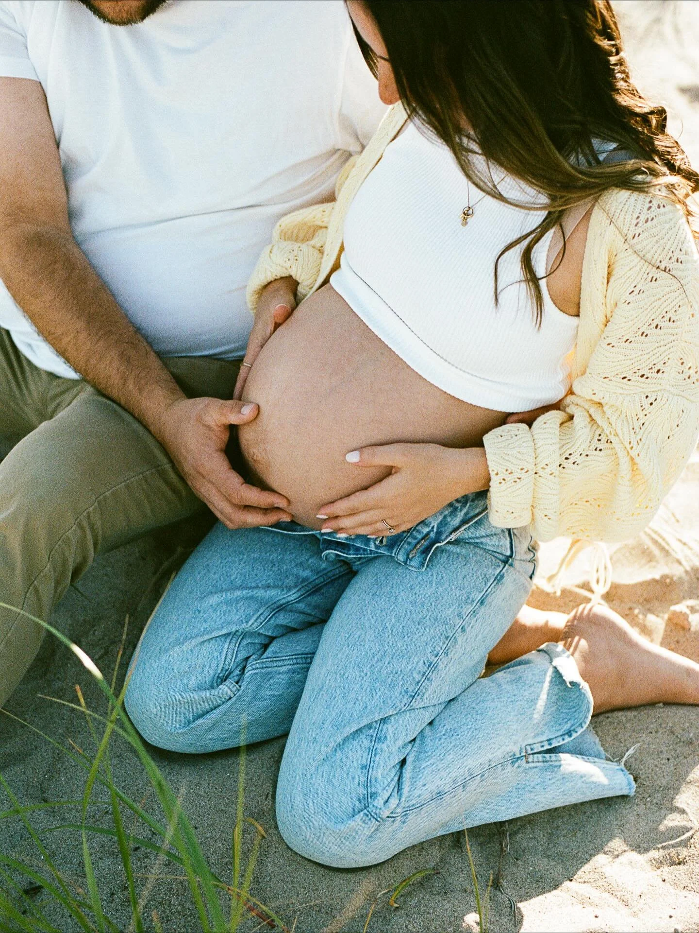 love a sweet bump on the beach ☀️