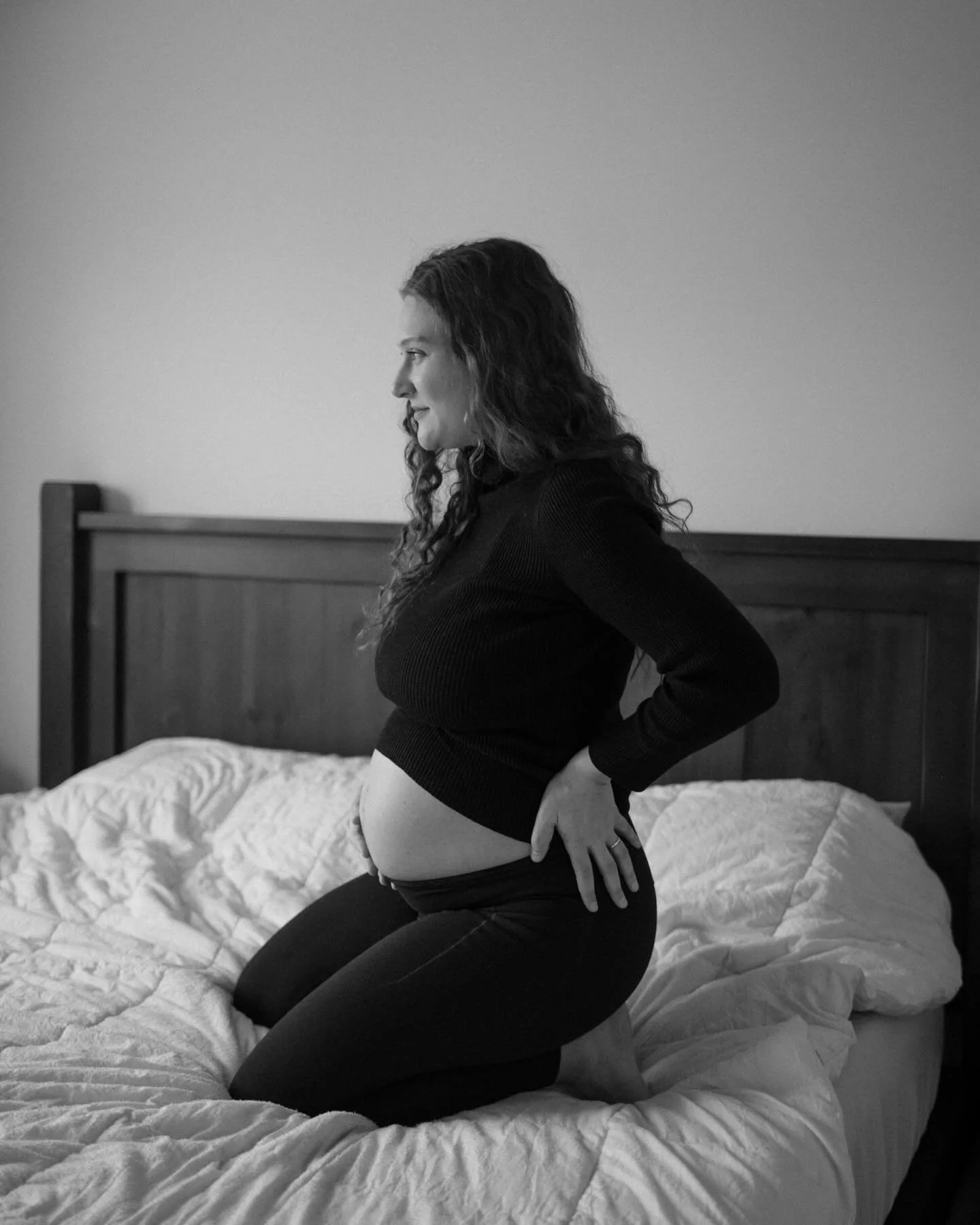 when the snow banks grow taller than us, we create inside 🖤 capturing my former wedding clients as they become parents will never cease to amaze me.