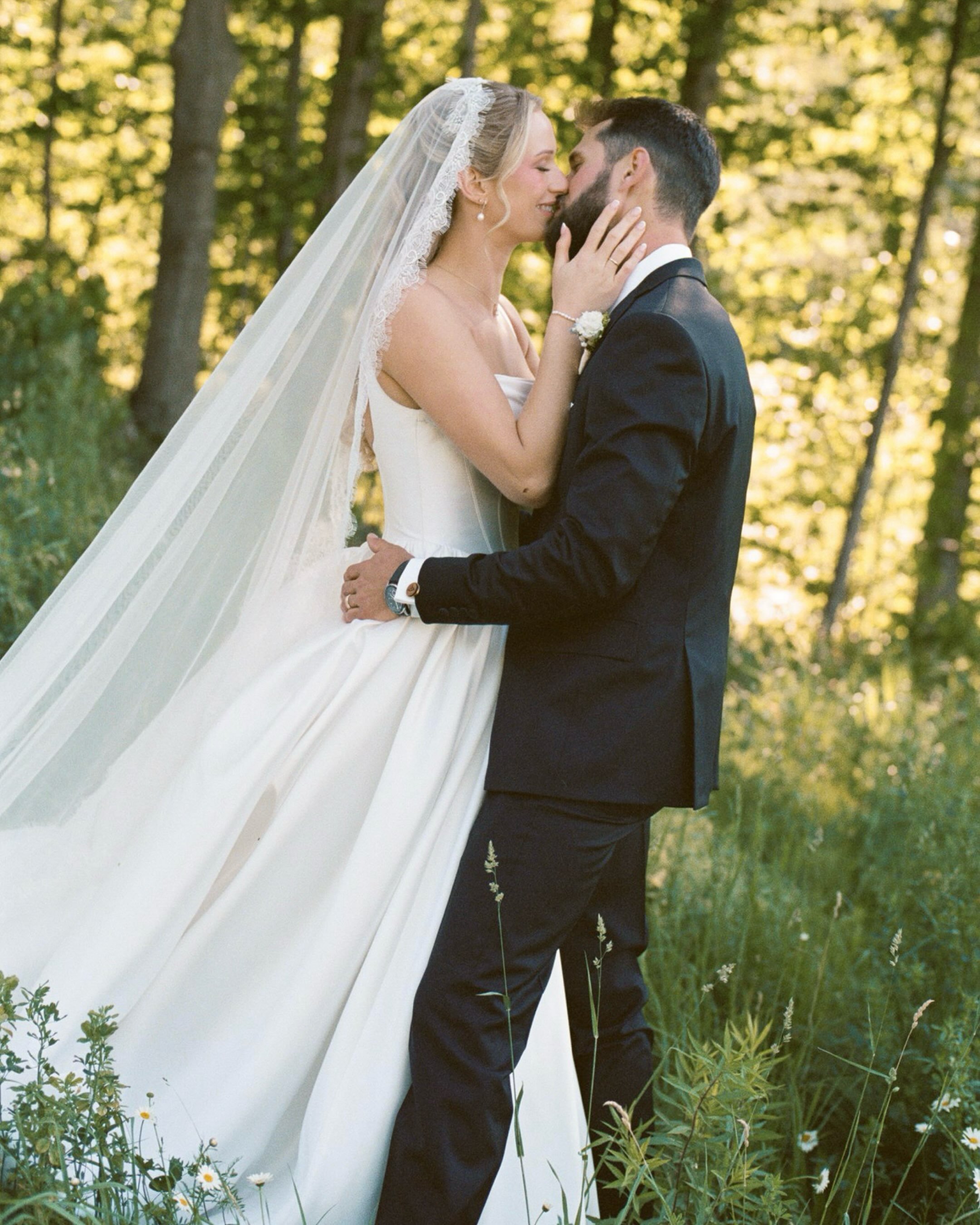 a day that will forever live rent free in my mind. these two initially met on the slopes, so naturally we drove to the top of the hill for the most magical golden hour at @theheightsweddings 🌞 swipe to see the goodest boiiii in his custom made tux. 