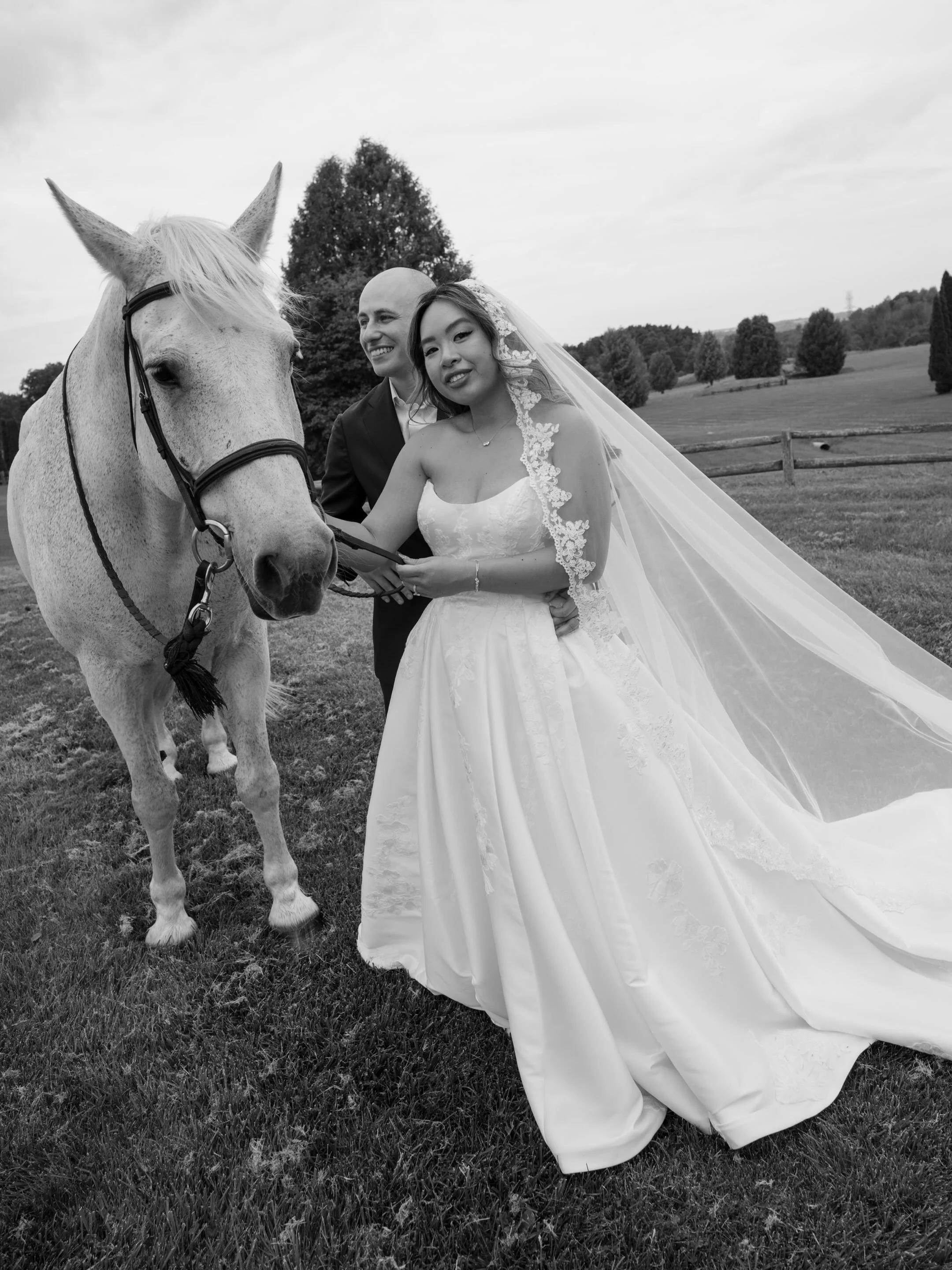 when your clients are animal lovers like you 🤍 Scout is such a star.

@waterstoneweddings 
@lececefleurandgarden 
@prettyflyeventcreations 
@somethingblueweddingdjs 
@richardmooreofficiant