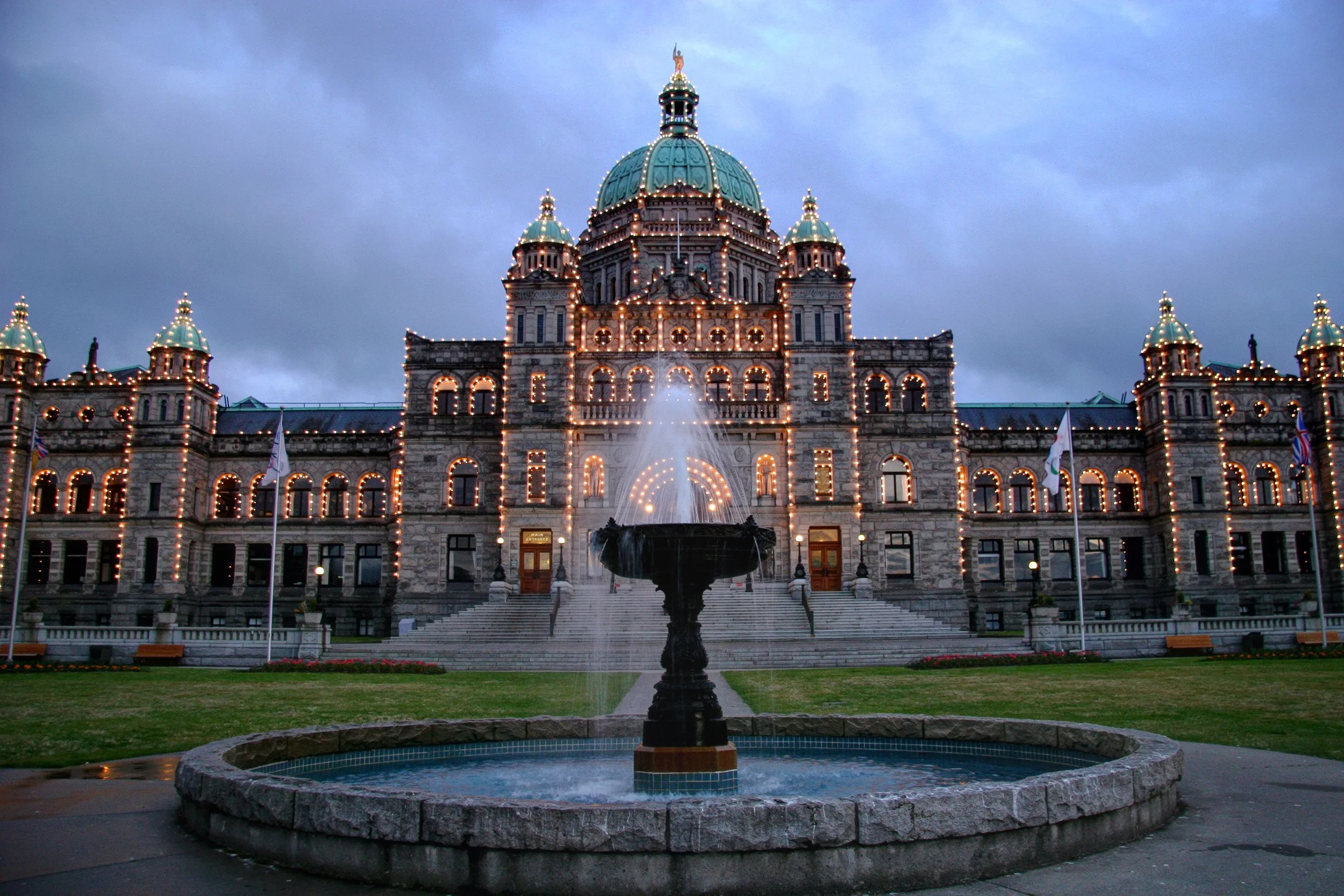 02B- Victoria Inner Harbour.jpg