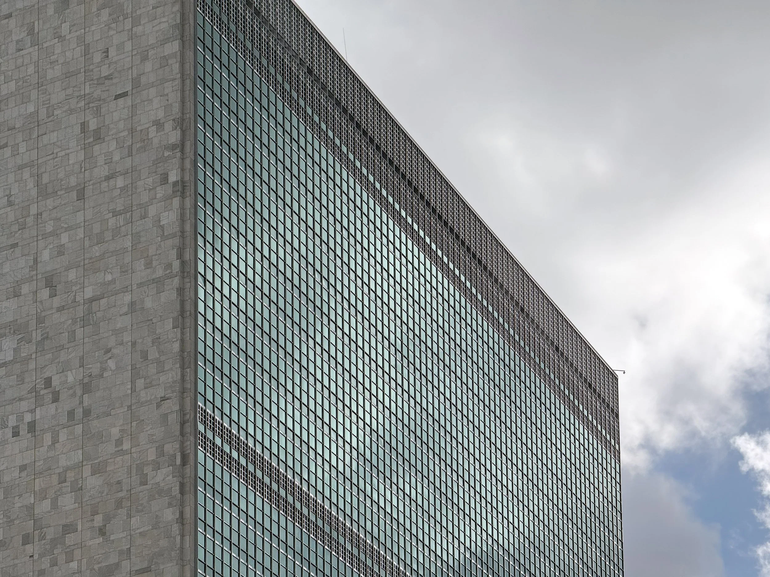 B5 United Nations Exterior.jpg