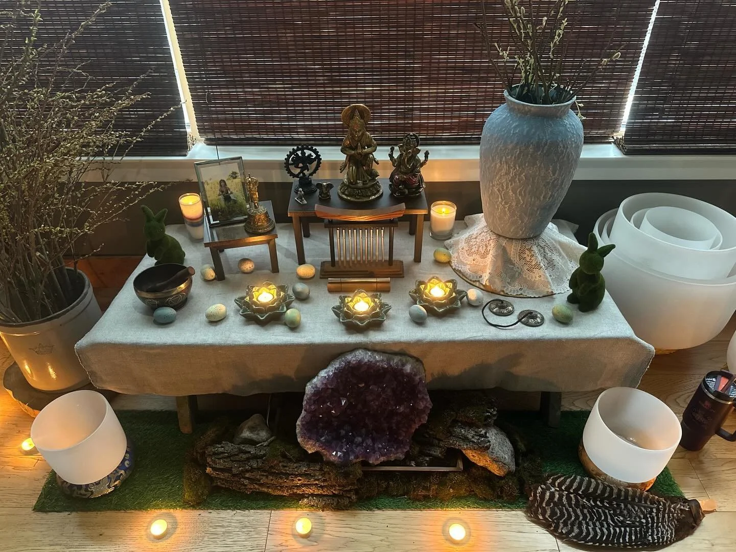 Last night we welcomed the awakening of the season and celebrated spring equinox with movement, breath work, mudra, mantra, meditation and ritual. Thanks to @ohmyogastudio for hosting. Wishing you all a bit of renewal, hope and vitality this spring! 