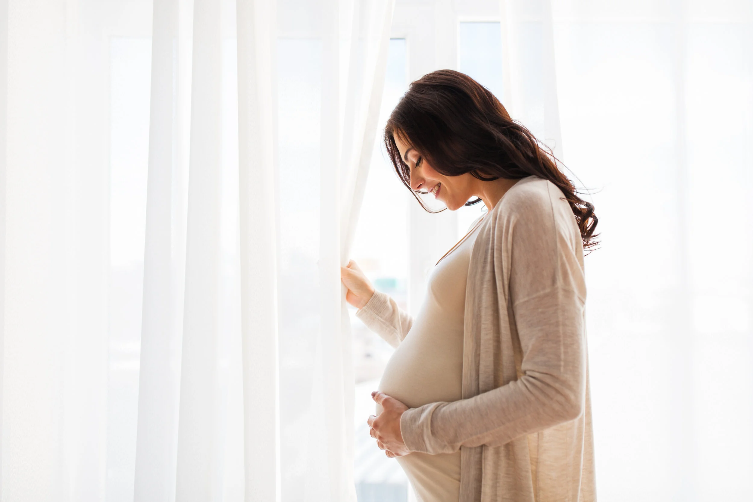       
  
       Taking the Power Back in the Delivery Room  Words  Jadesola Oginni       Who is really in control when a woman gives birth?  You may think there is only one answer to this - the mother-to-be right? Incorrect! Midwife &amp; Antenatal 