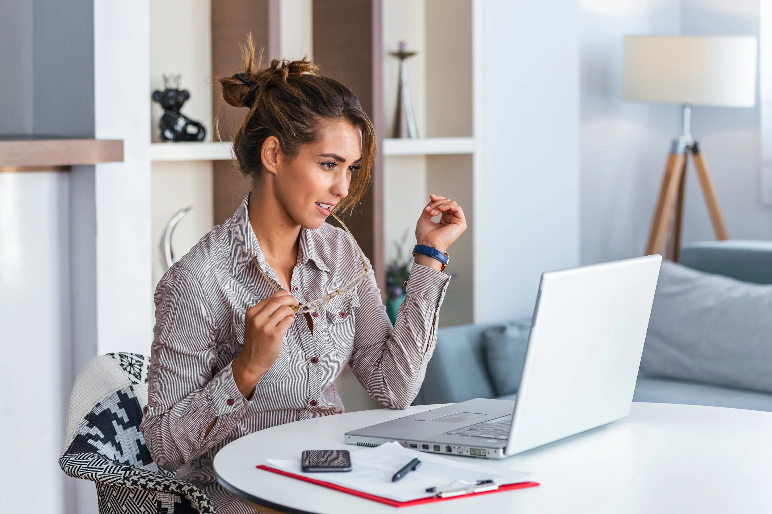       
  
    How to Keep Start-ups Alive and Kicking During the COVID-19 Pandemic&nbsp; &nbsp; &nbsp; &nbsp; &nbsp; &nbsp;   Words &nbsp;Kechi Chinda   COVID-19 started almost like a rumour, whispers of this virus over in China. Then it seemed like 