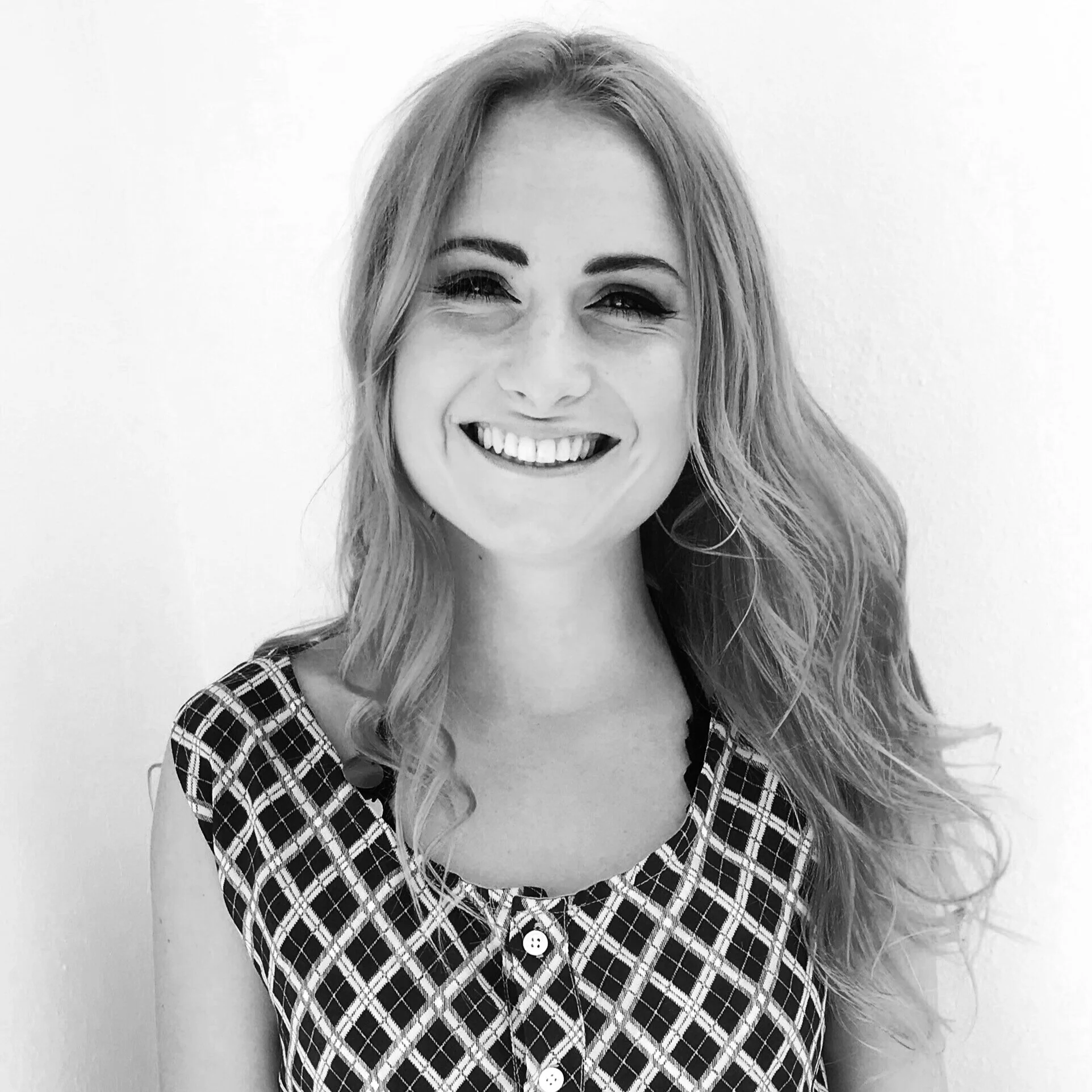 Mia Whittet - Interior Designer Connect with Mia