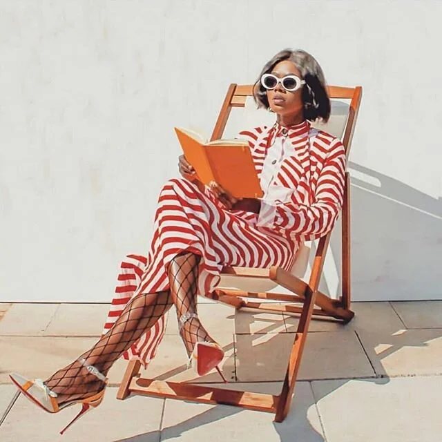 It&rsquo;s Monday and we are working! PS the suns out so working with shades on!