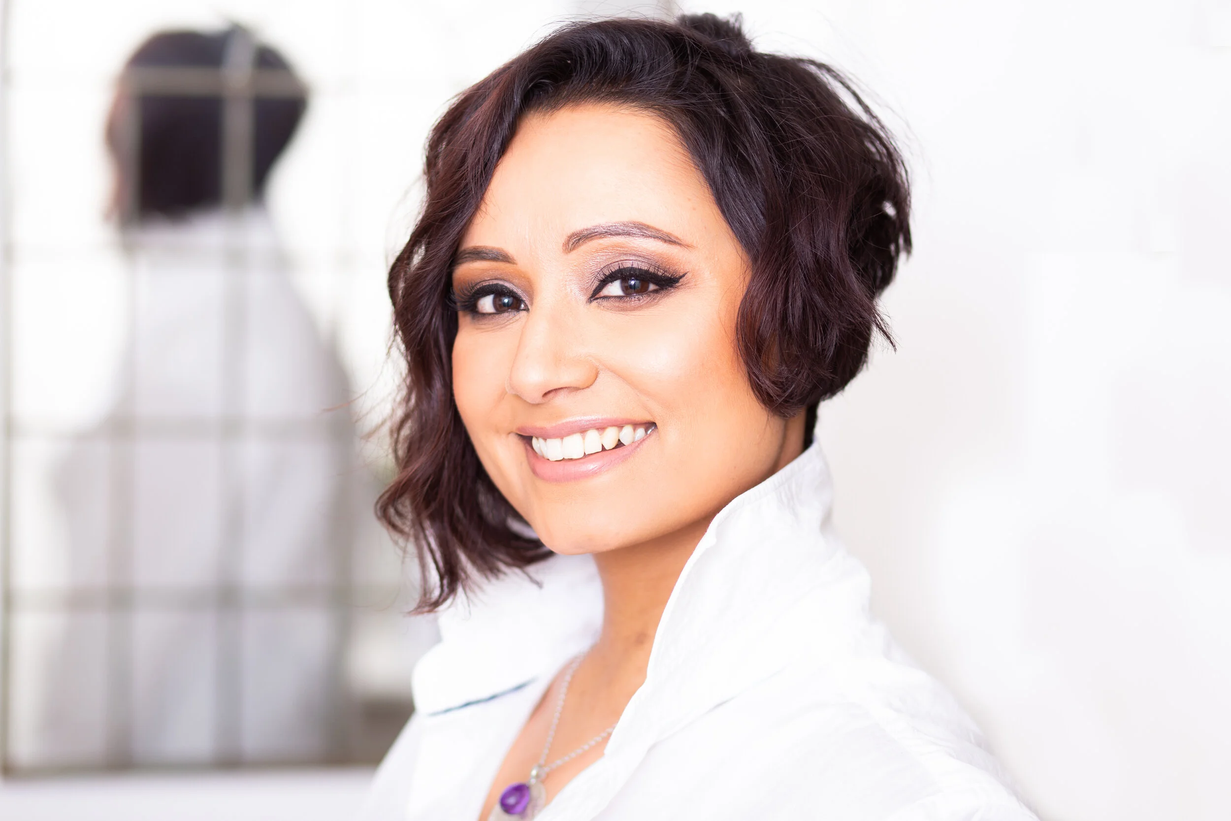 Ez&nbsp;Dyer  Skincare Therapist &amp; Professional Makeup ArtistSkincare is my passion and I’m on a mission to transform skin confidence.&nbsp; I specialise in skin conditions and by applying my ‘correcting not covering’ philosophy to my clients’ s…