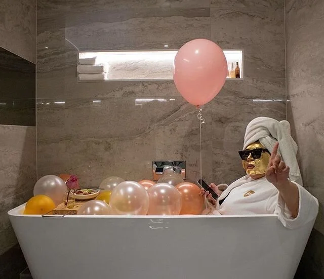 One moment please ☝️🛀