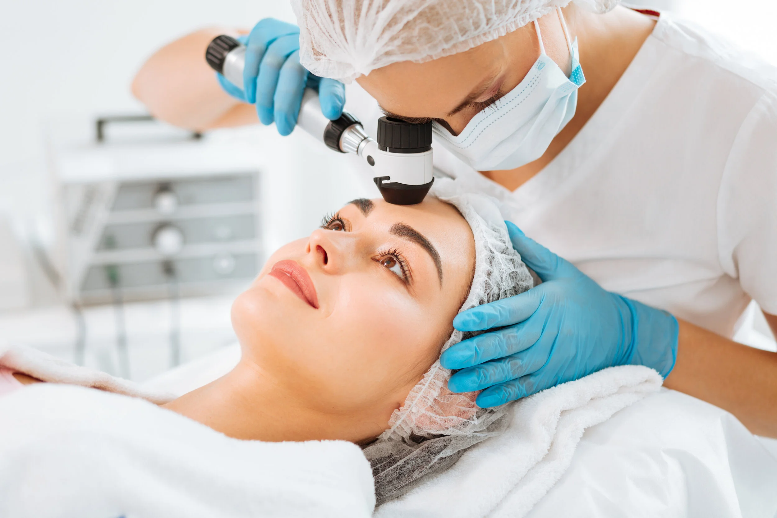       
  
             Skincare:The Science Lesson   Words  Dr Emma Amoafo-Mensah &nbsp;&nbsp;   For many people, the skin is thought of as a covering to display their beauty, to make up and to take care of. As a dermatologist however, Dr Emma is her